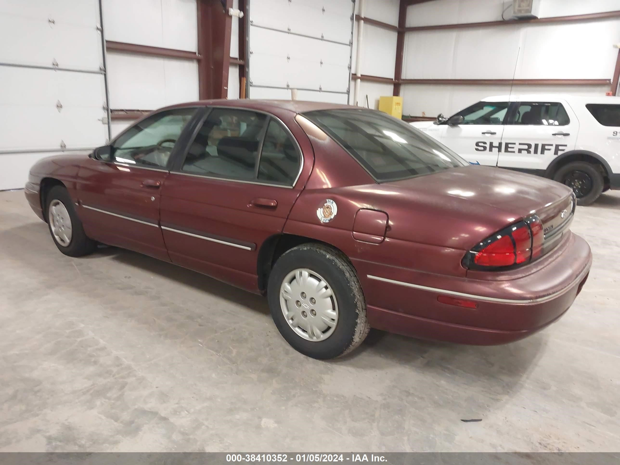 Photo 2 VIN: 2G1WL52M0V1137491 - CHEVROLET LUMINA 