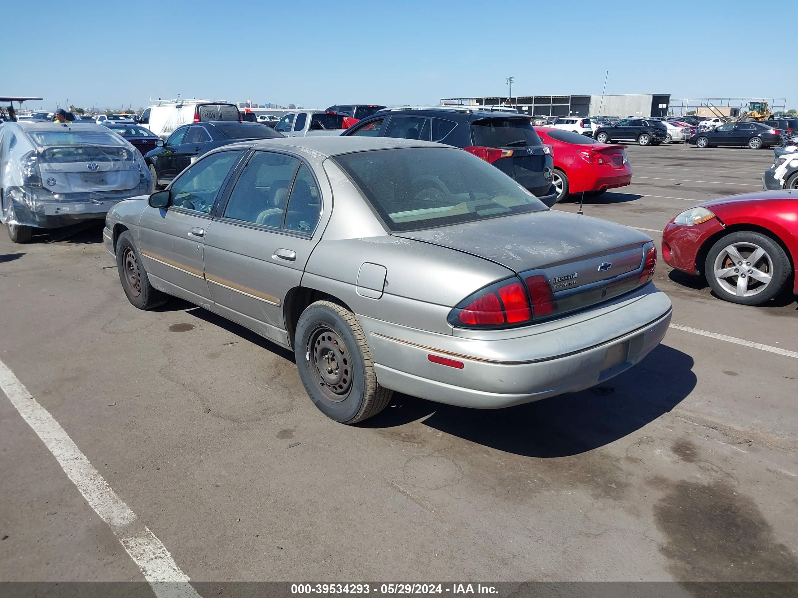 Photo 2 VIN: 2G1WL52M0W9270545 - CHEVROLET LUMINA 