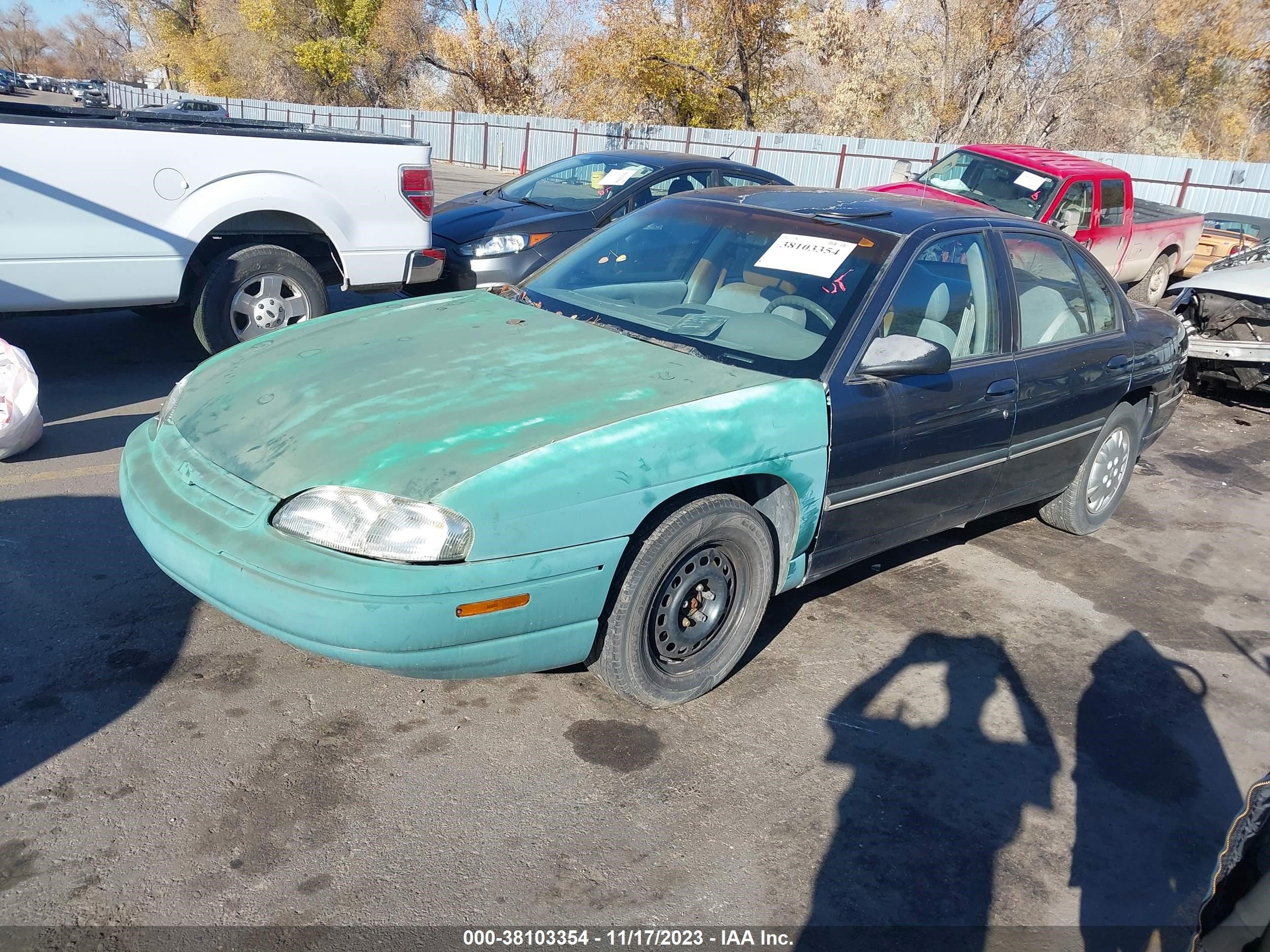 Photo 1 VIN: 2G1WL52M1T9216554 - CHEVROLET LUMINA 