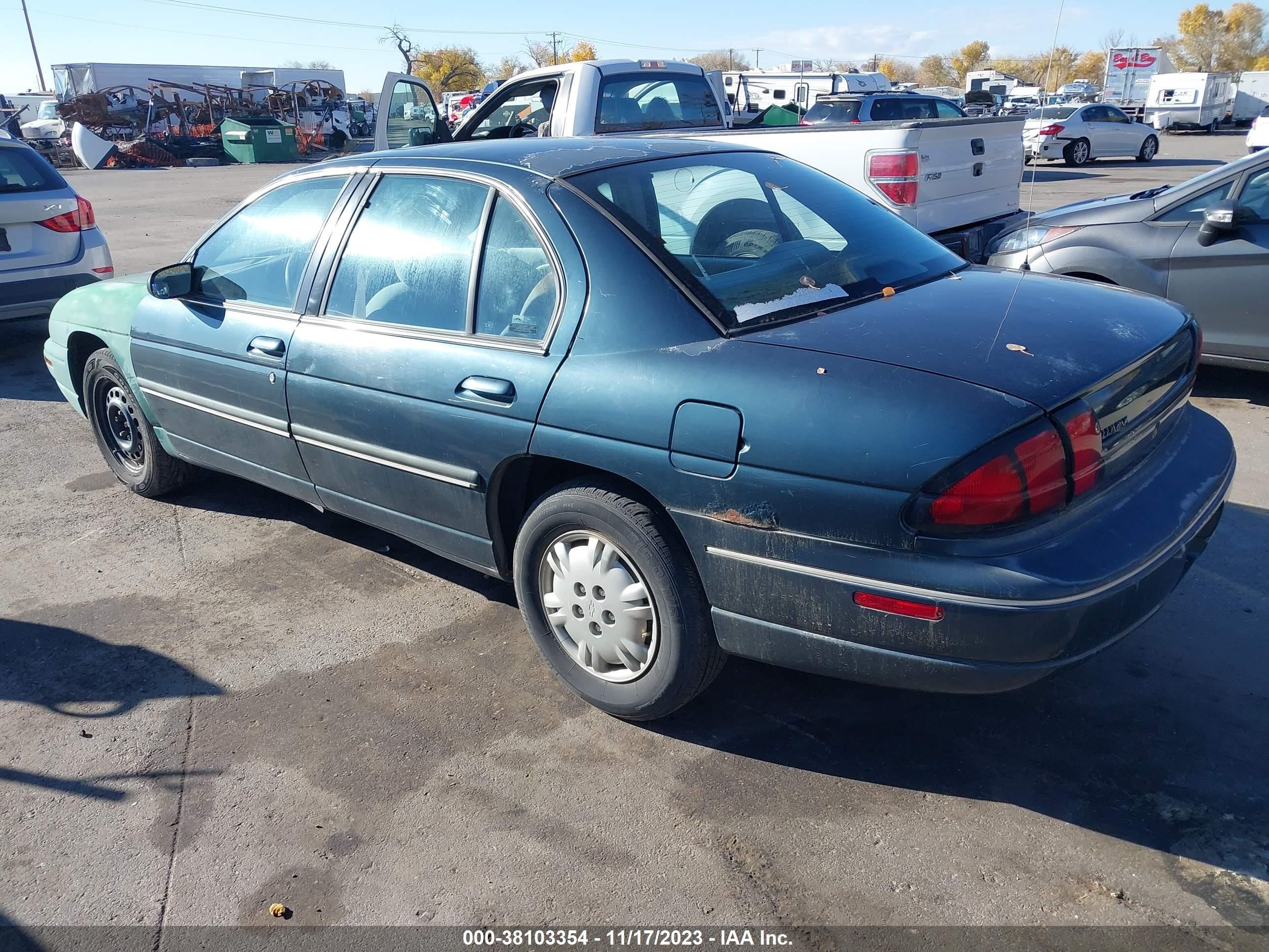 Photo 2 VIN: 2G1WL52M1T9216554 - CHEVROLET LUMINA 