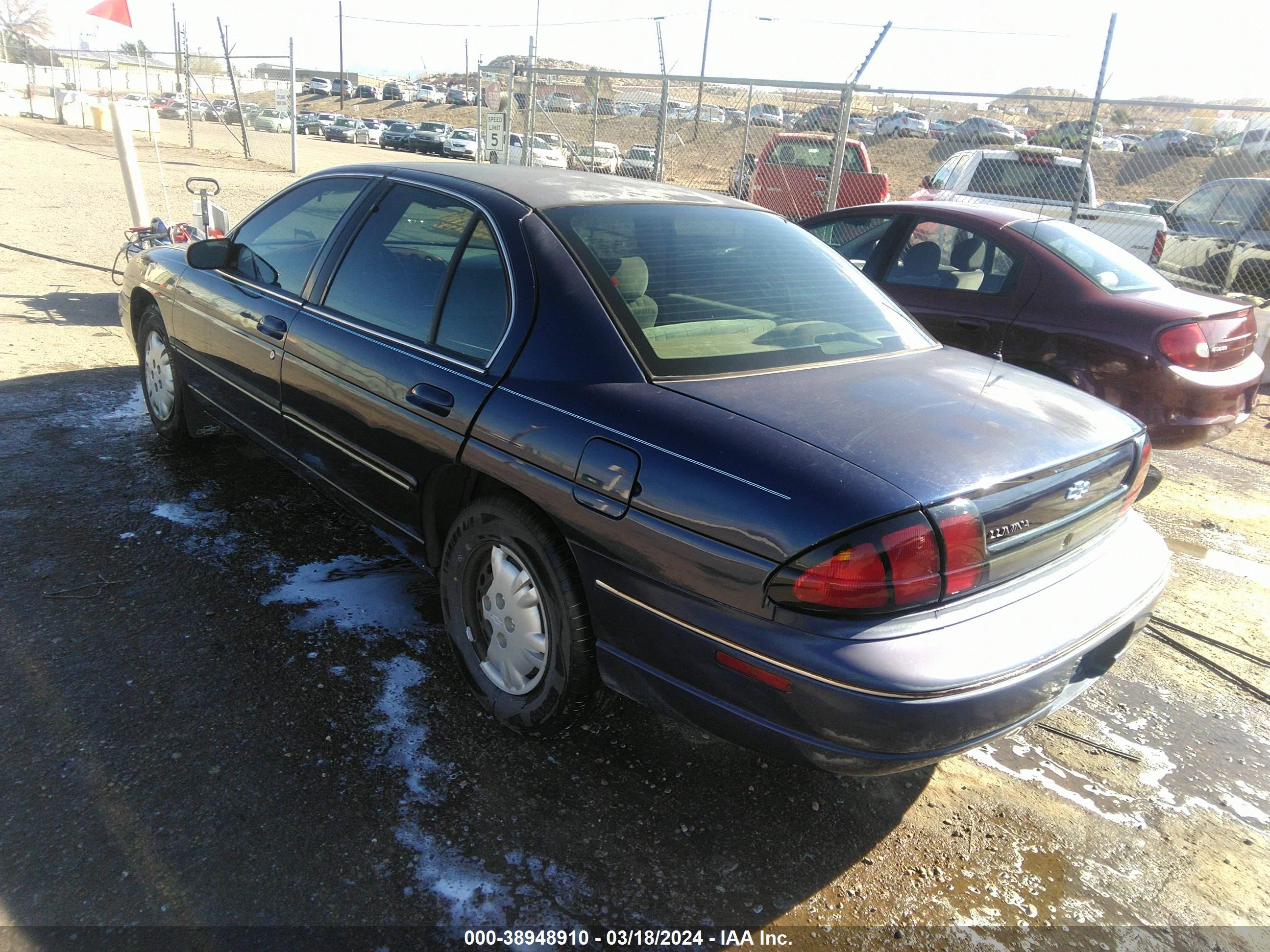 Photo 2 VIN: 2G1WL52M1X9175414 - CHEVROLET LUMINA 