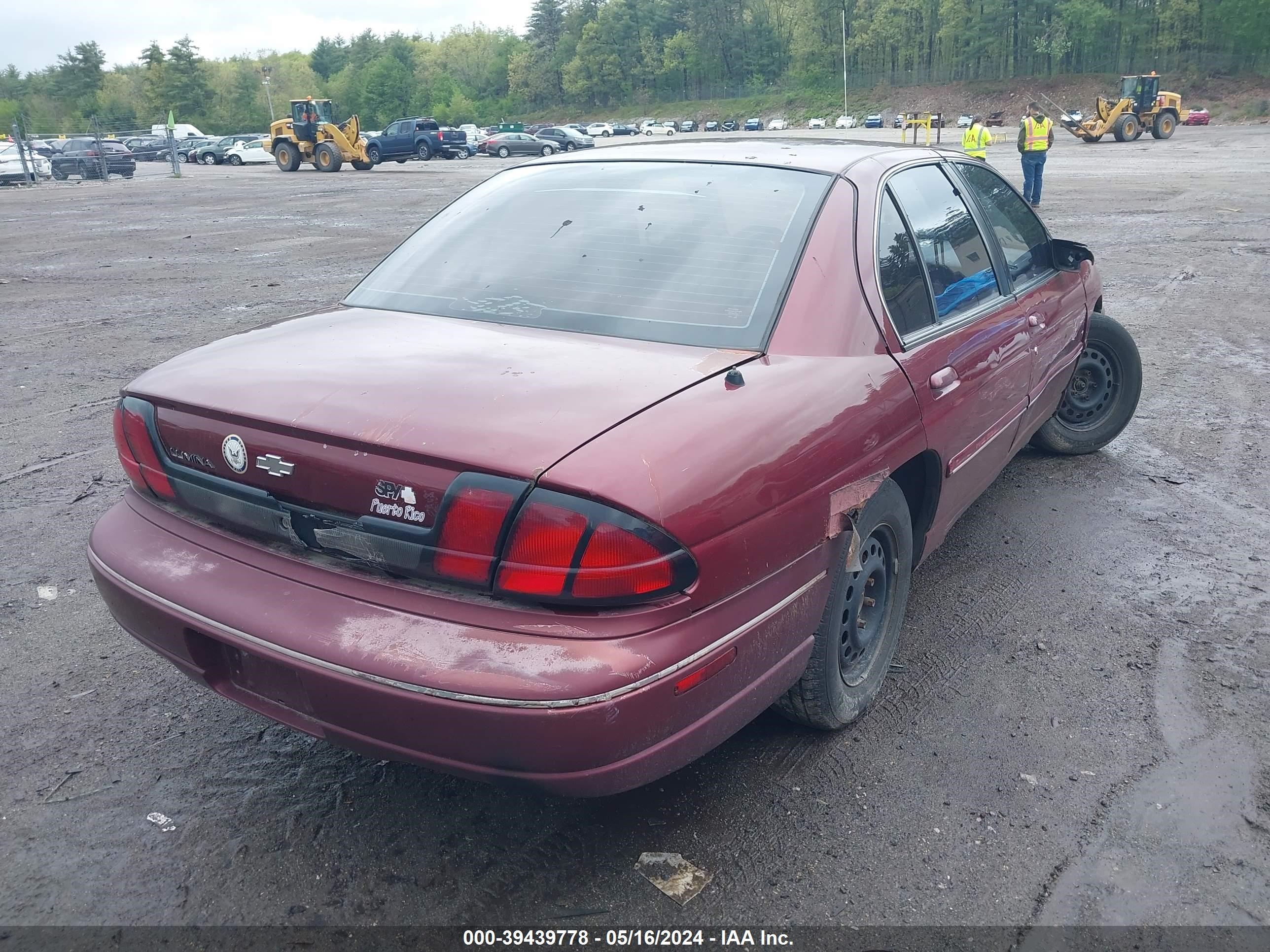 Photo 3 VIN: 2G1WL52M4V1138143 - CHEVROLET LUMINA 