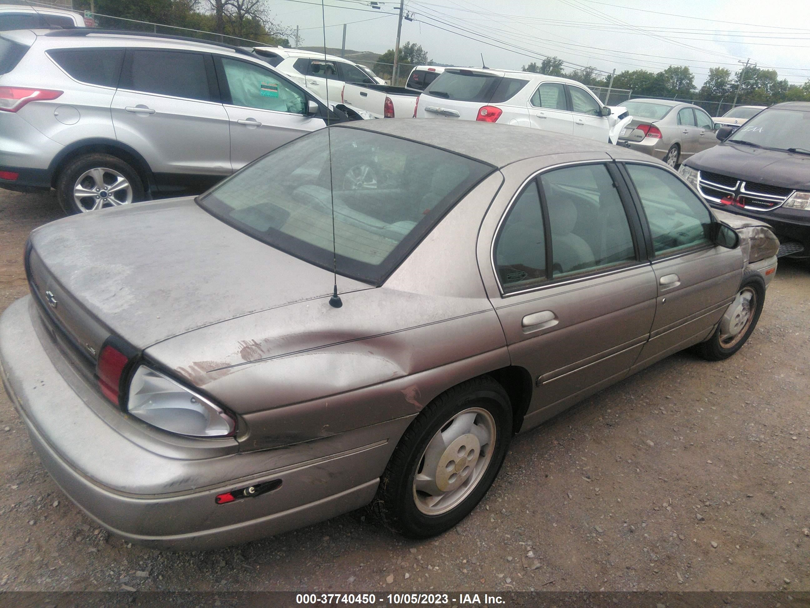 Photo 3 VIN: 2G1WL52M4W9137223 - CHEVROLET LUMINA 