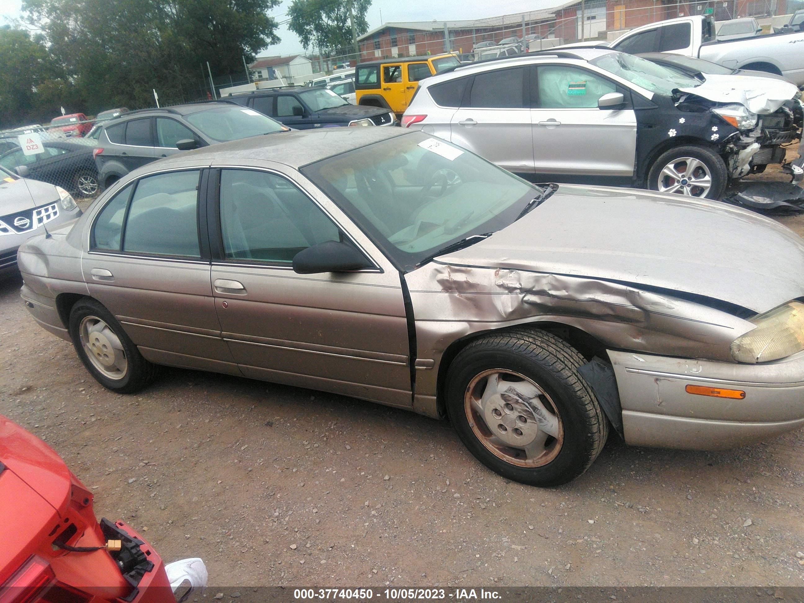 Photo 5 VIN: 2G1WL52M4W9137223 - CHEVROLET LUMINA 