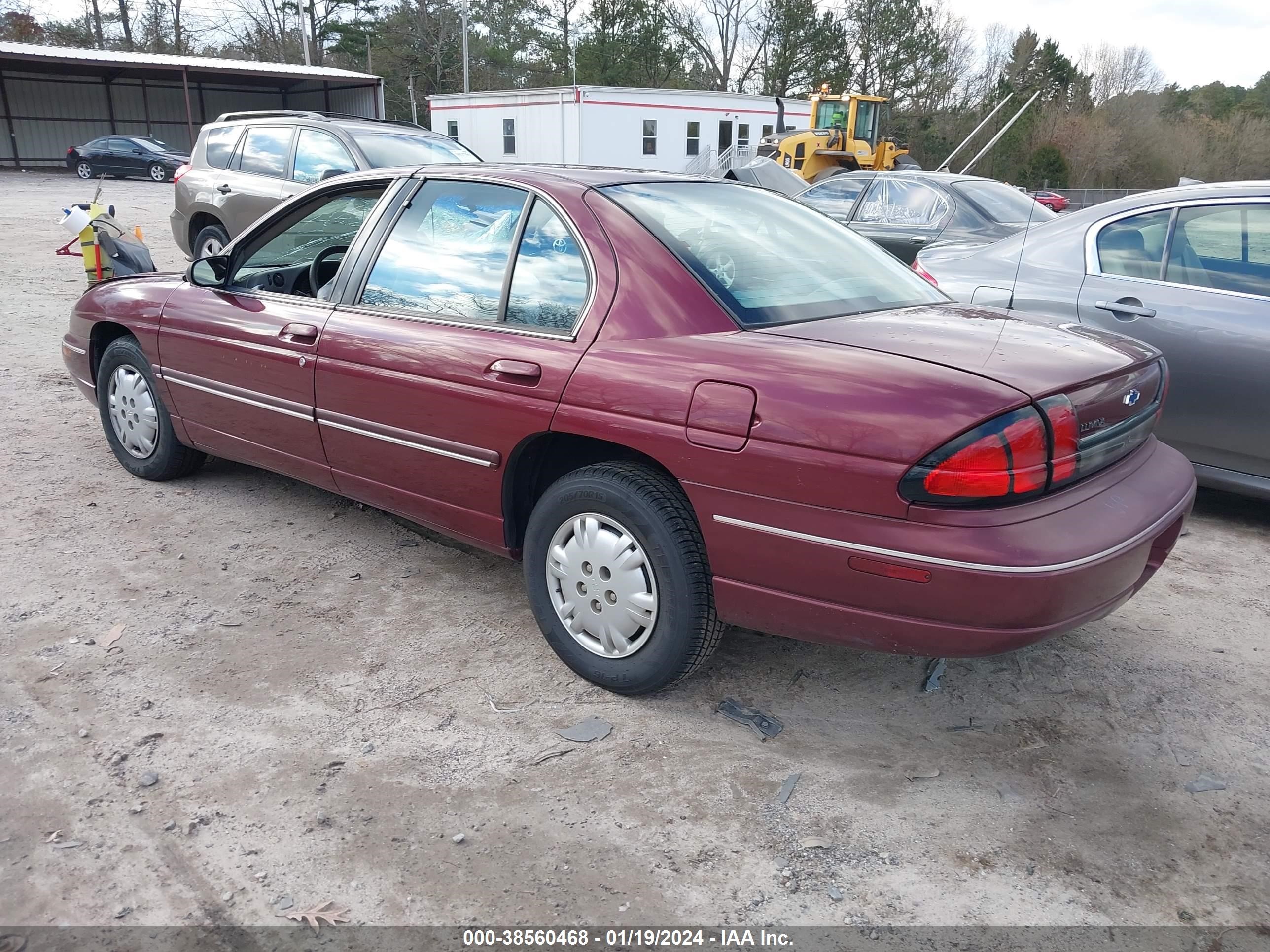 Photo 2 VIN: 2G1WL52M5V1148874 - CHEVROLET LUMINA 