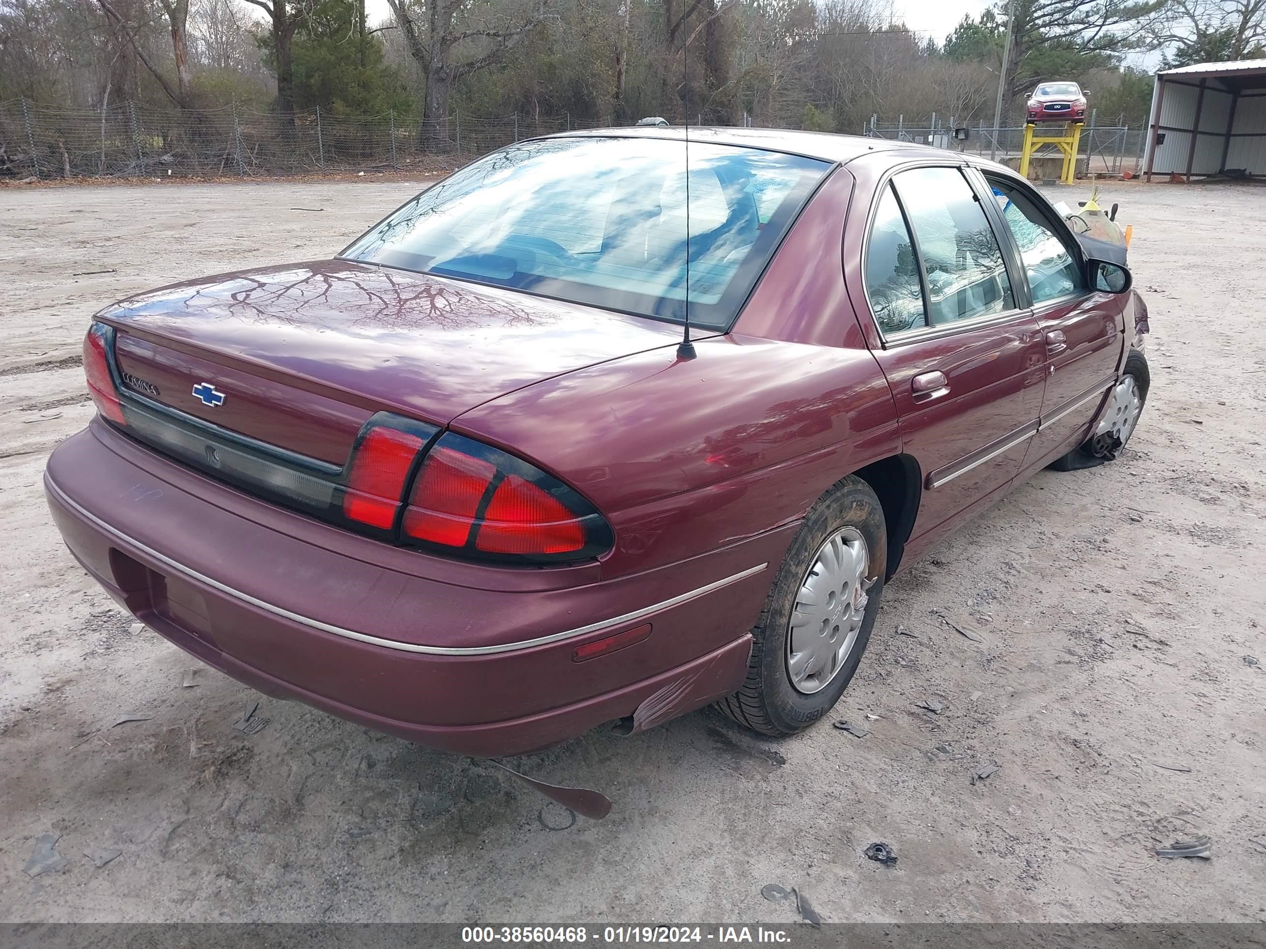 Photo 3 VIN: 2G1WL52M5V1148874 - CHEVROLET LUMINA 