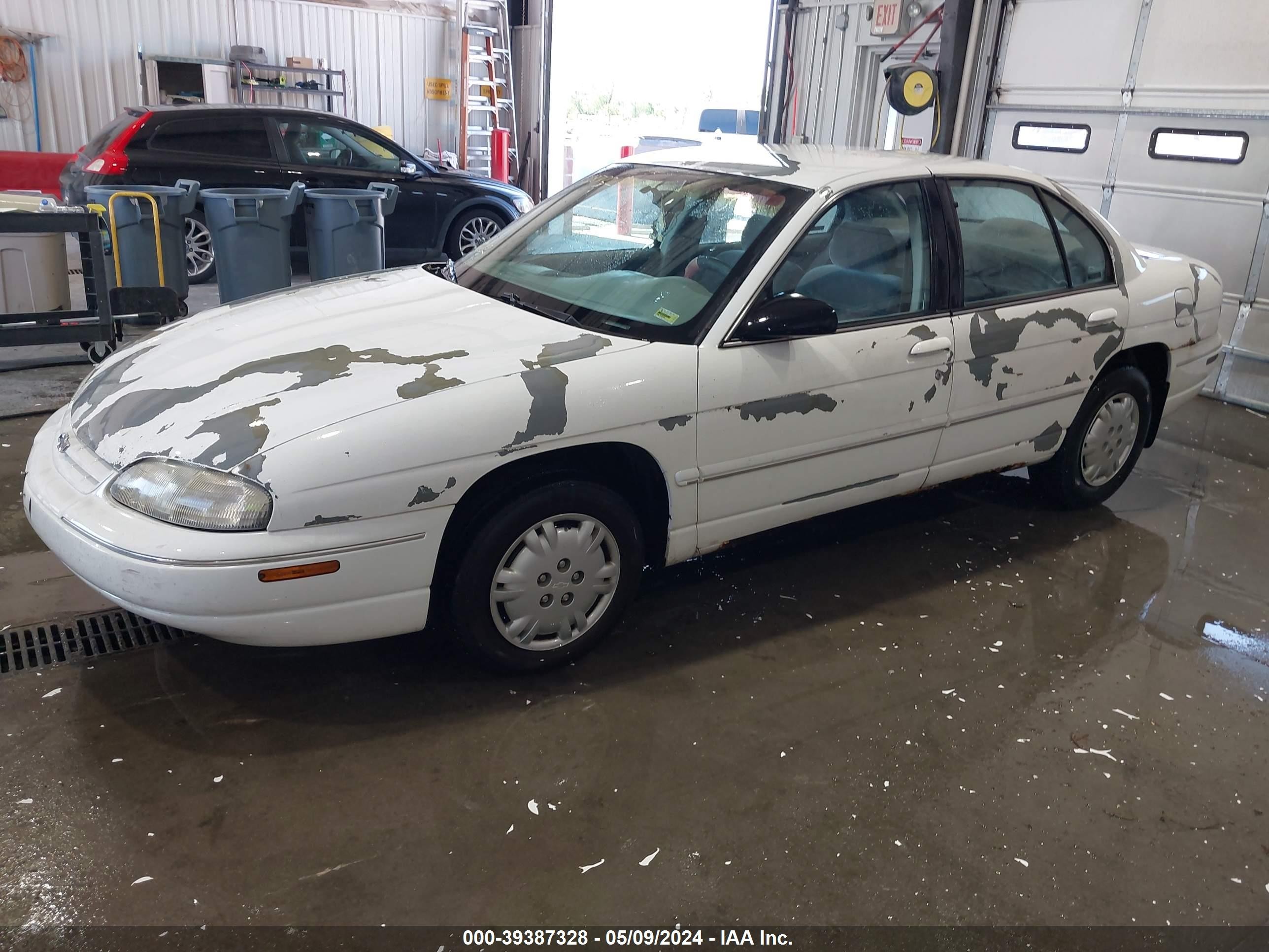 Photo 1 VIN: 2G1WL52M8V1101273 - CHEVROLET LUMINA 