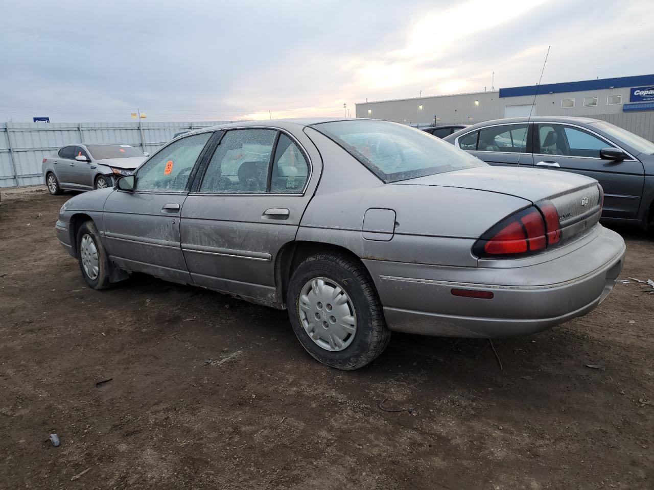 Photo 1 VIN: 2G1WL52M9V1105445 - CHEVROLET LUMINA 