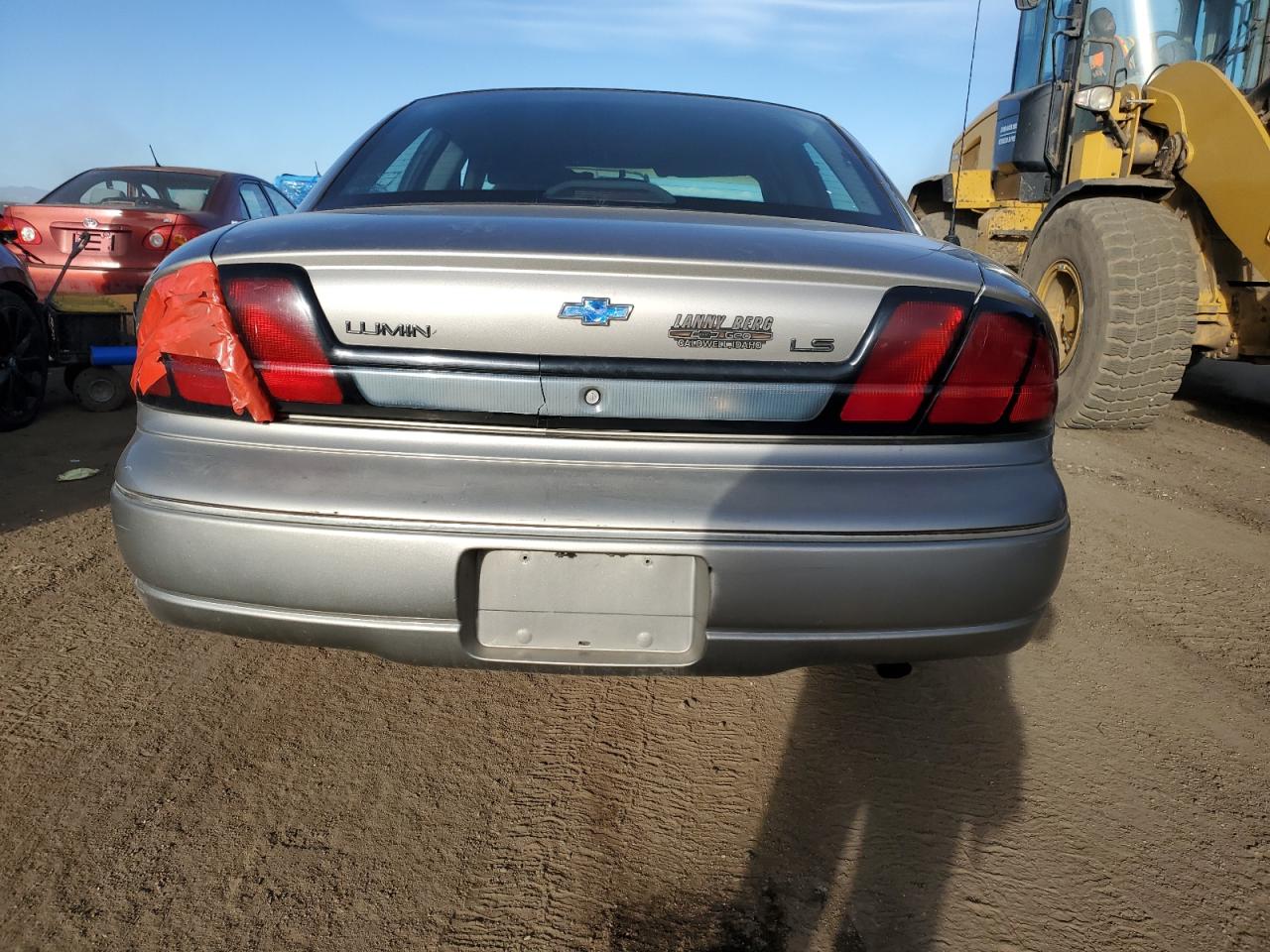 Photo 5 VIN: 2G1WL52M9X9210653 - CHEVROLET LUMINA 