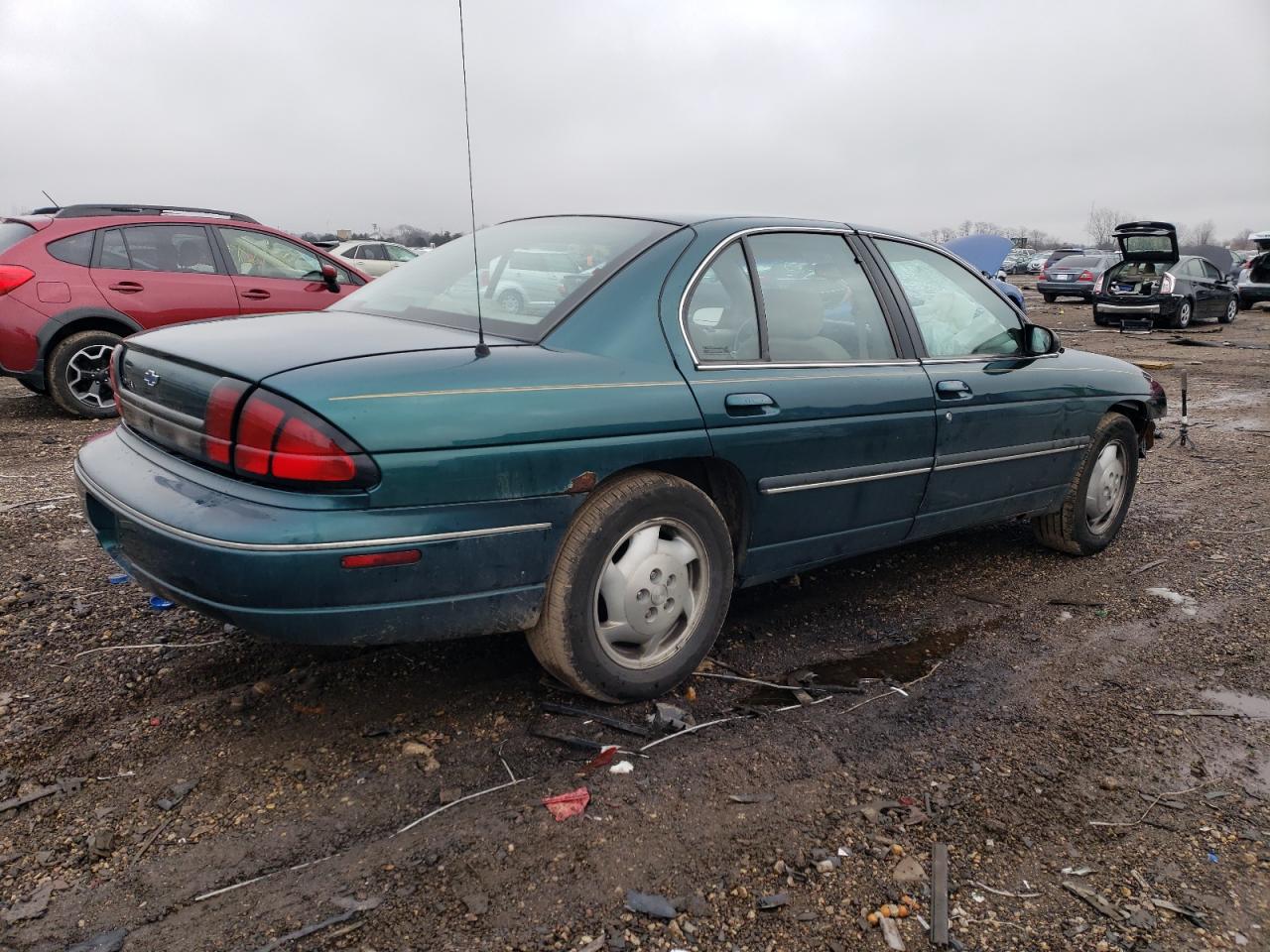 Photo 2 VIN: 2G1WL52MXW9219067 - CHEVROLET LUMINA 