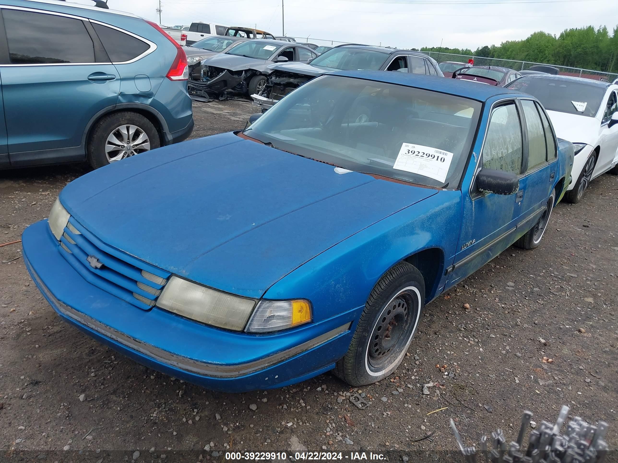 Photo 1 VIN: 2G1WL54T8P1105508 - CHEVROLET LUMINA 