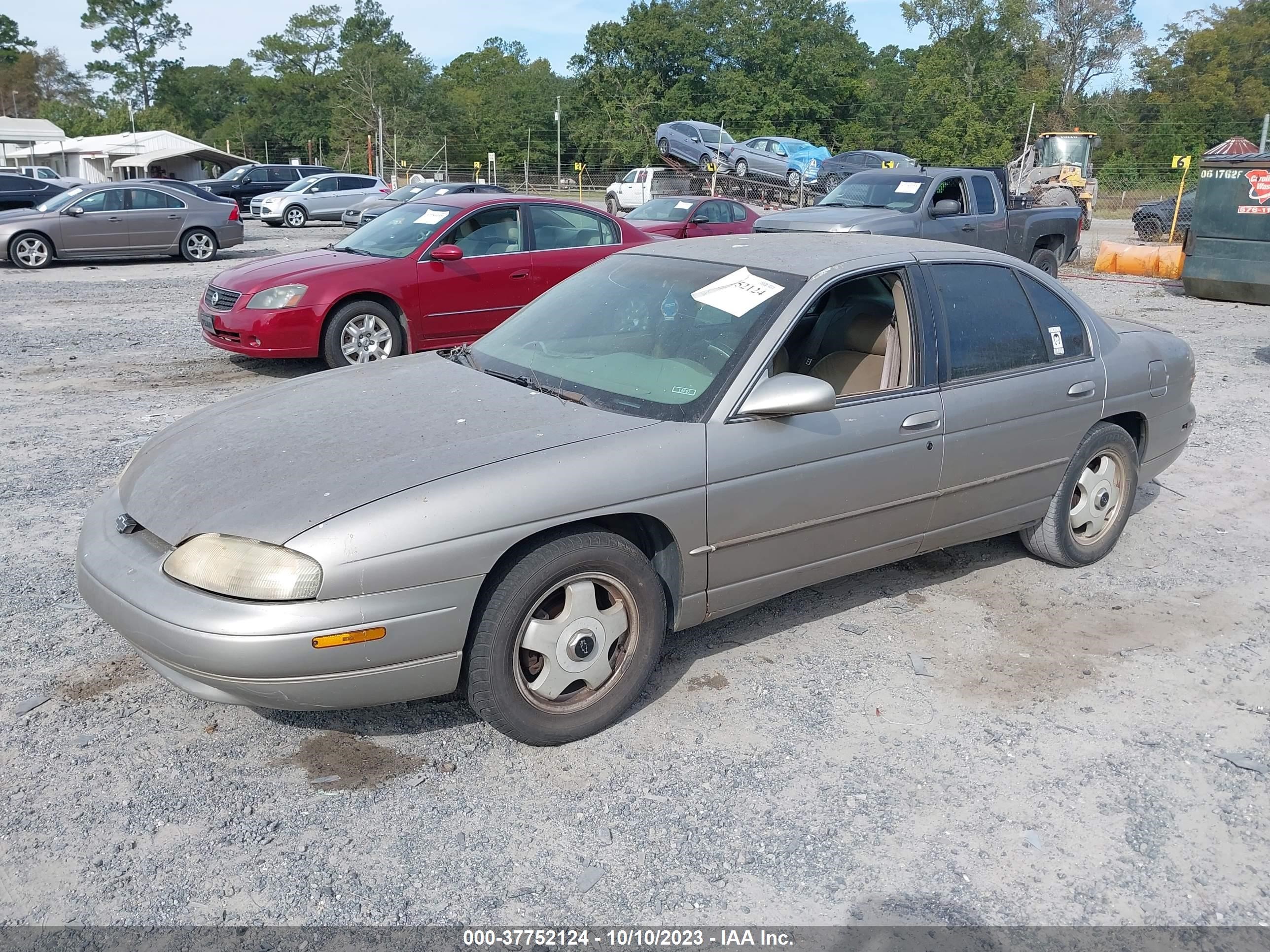 Photo 1 VIN: 2G1WN52K7W9308359 - CHEVROLET LUMINA 