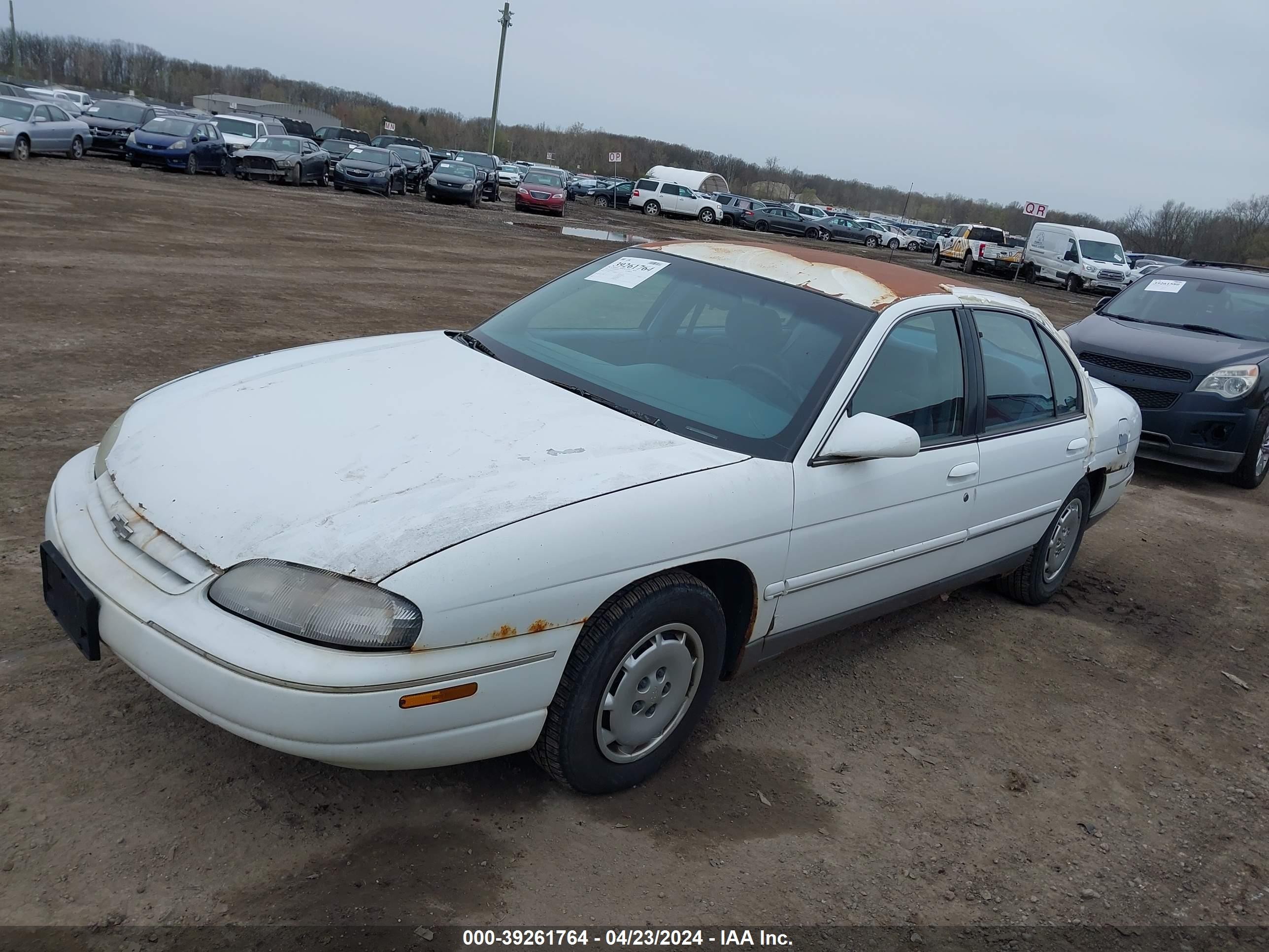 Photo 1 VIN: 2G1WN52M2S1115157 - CHEVROLET LUMINA 