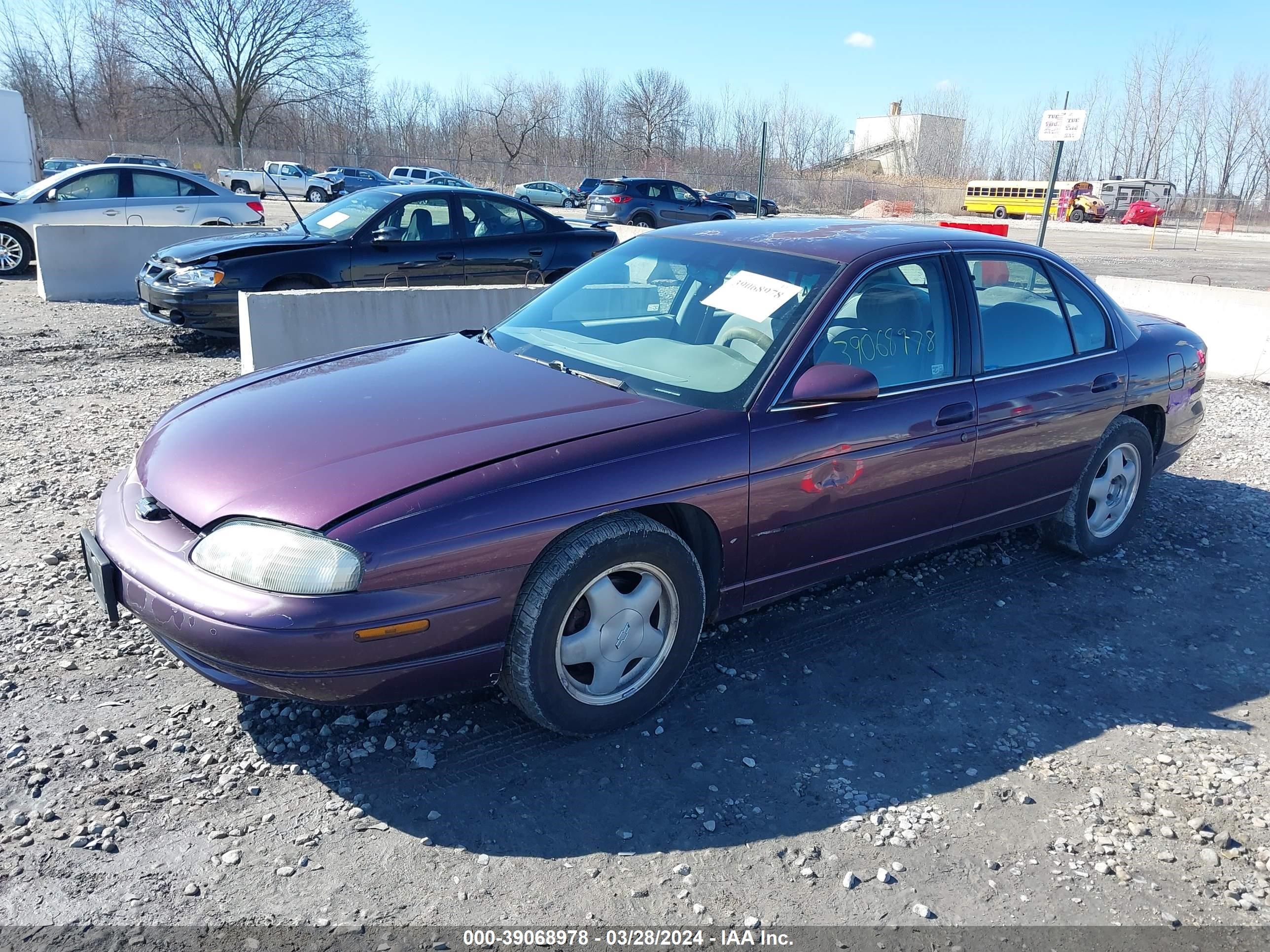 Photo 1 VIN: 2G1WN52M2V9277702 - CHEVROLET LUMINA 