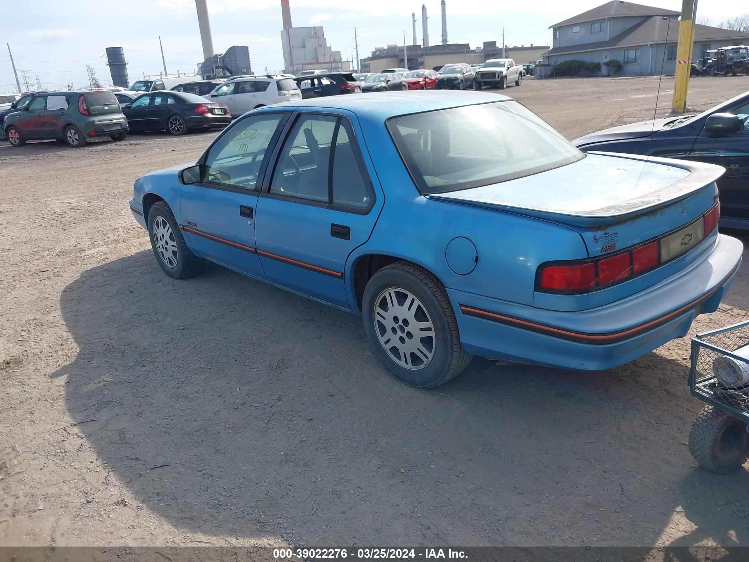 Photo 2 VIN: 2G1WN54T3P9190463 - CHEVROLET LUMINA 