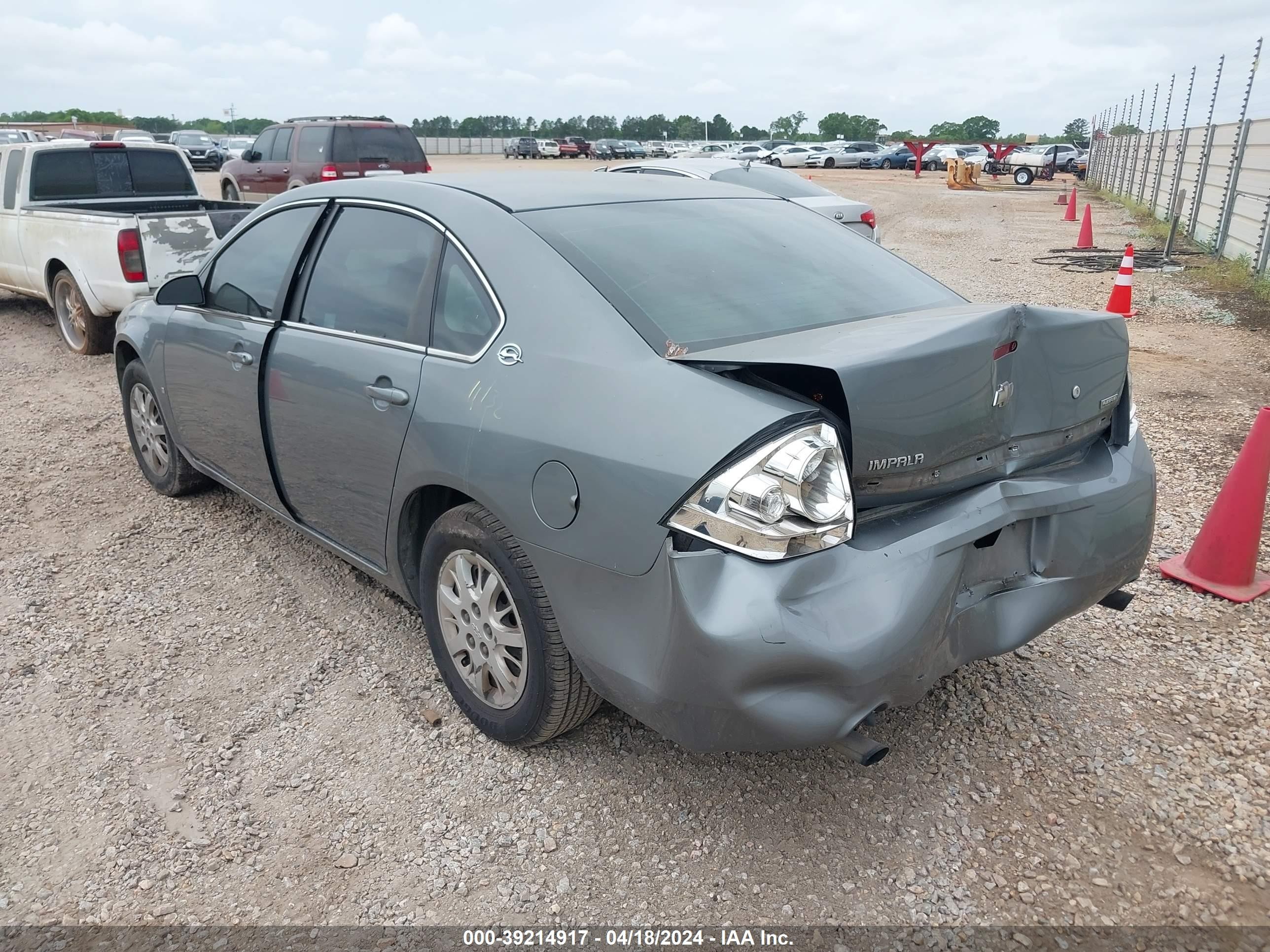 Photo 2 VIN: 2G1WS553681240084 - CHEVROLET IMPALA 