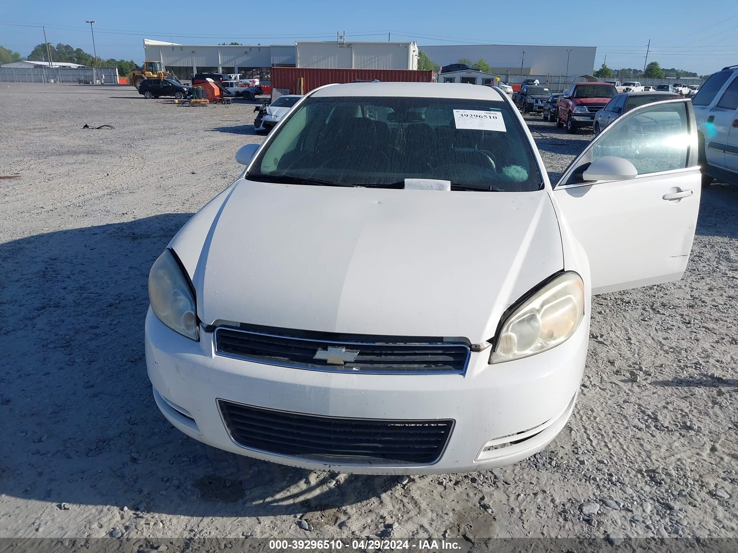 Photo 5 VIN: 2G1WS553981245943 - CHEVROLET IMPALA 