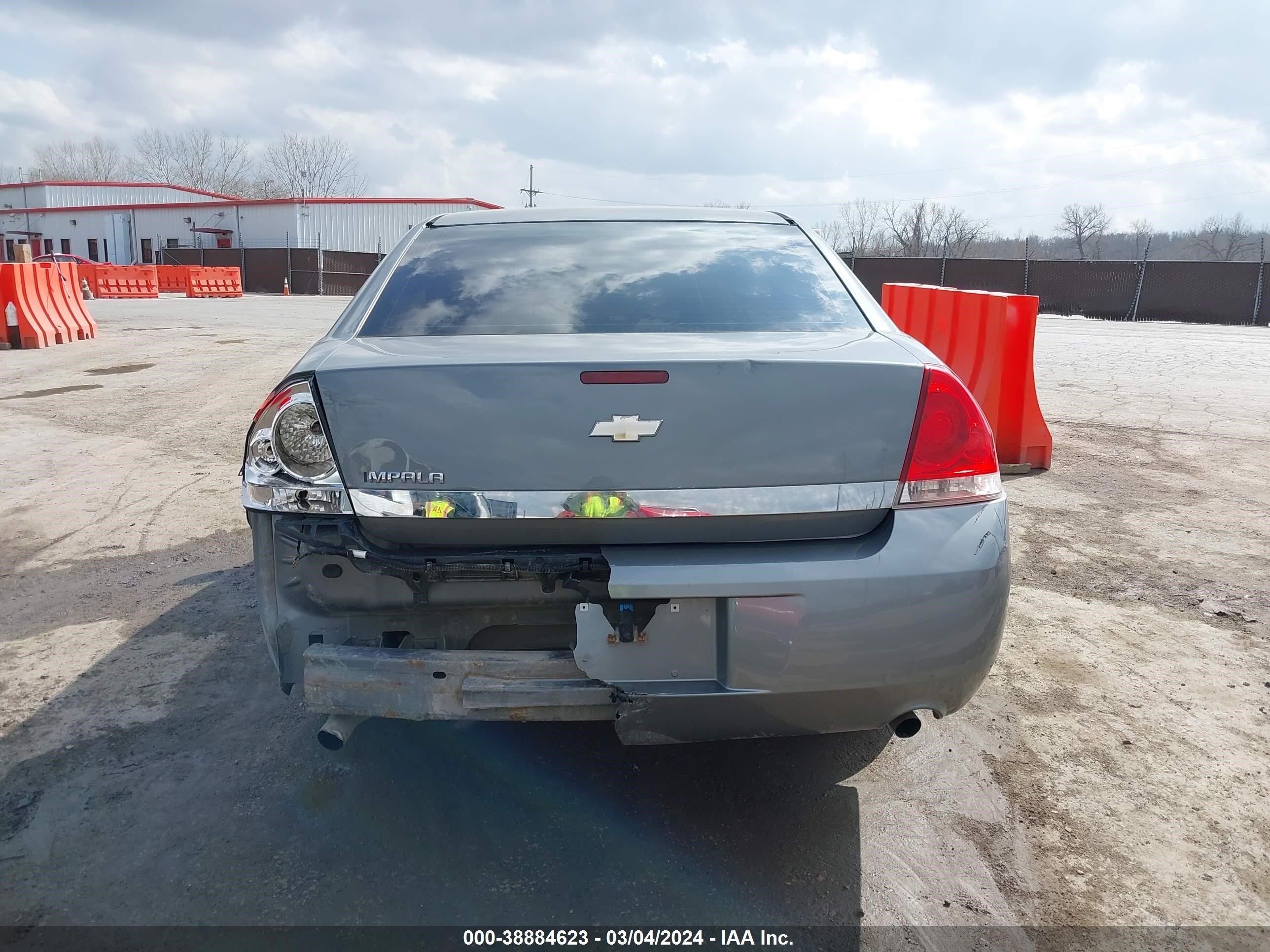 Photo 5 VIN: 2G1WS58R079237682 - CHEVROLET IMPALA 