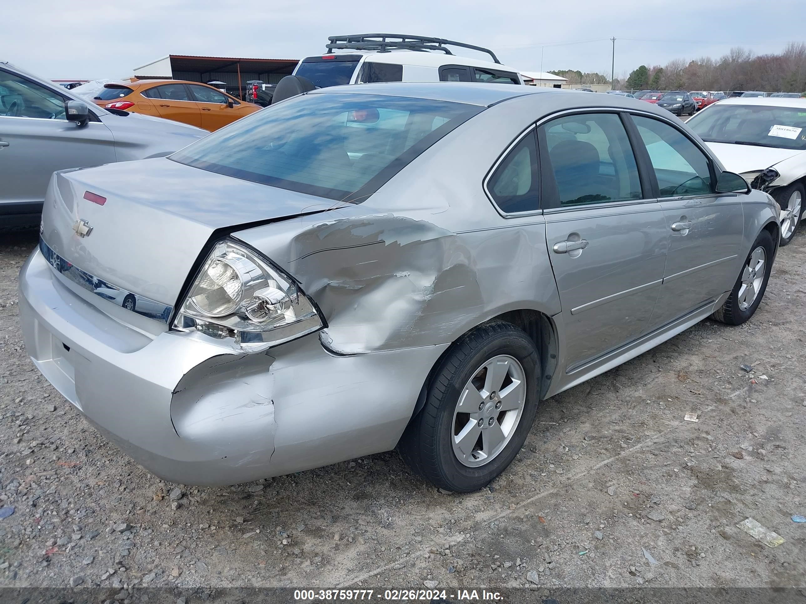 Photo 3 VIN: 2G1WT55N081229404 - CHEVROLET IMPALA 