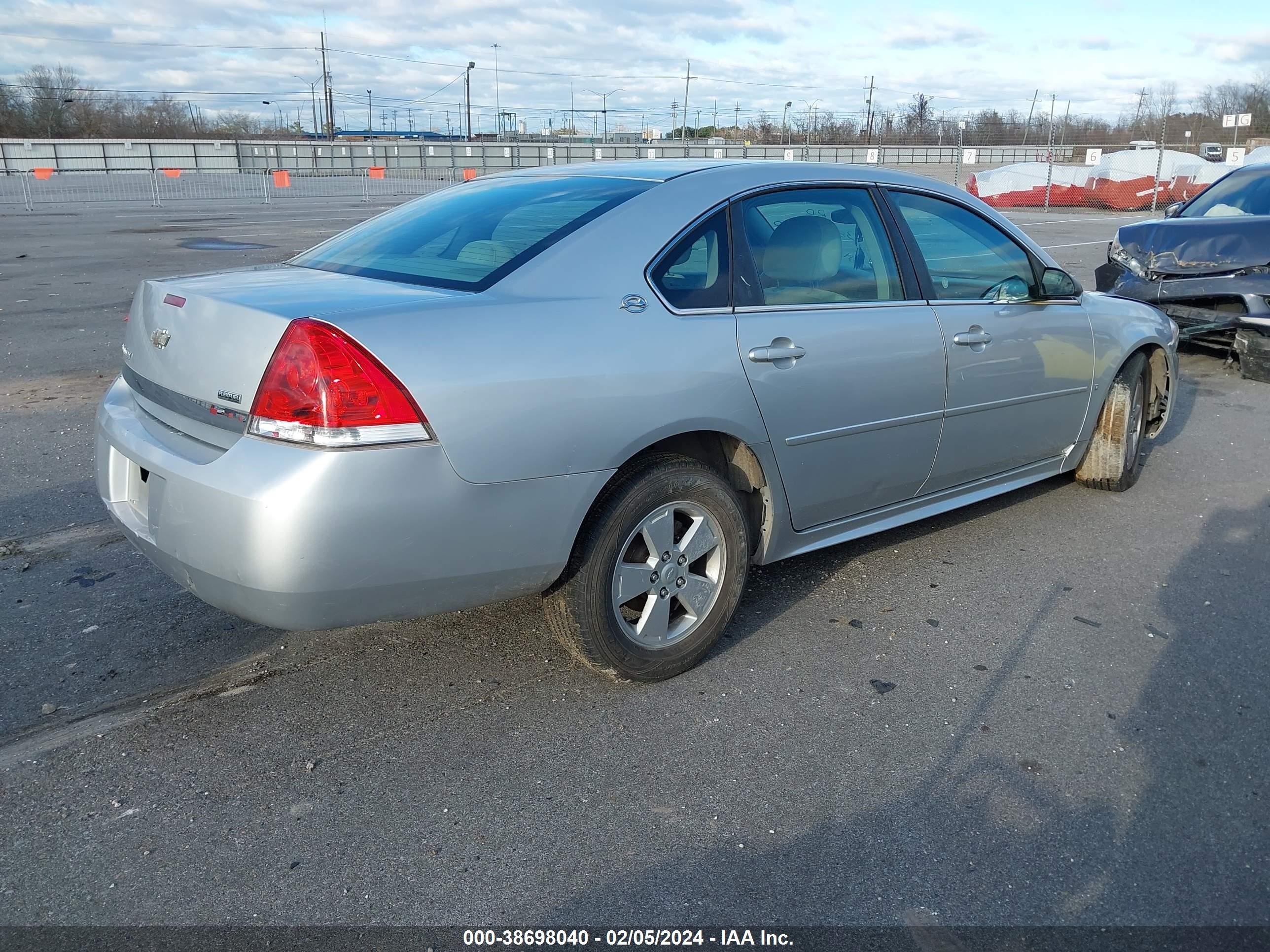 Photo 3 VIN: 2G1WT57K291168593 - CHEVROLET IMPALA 