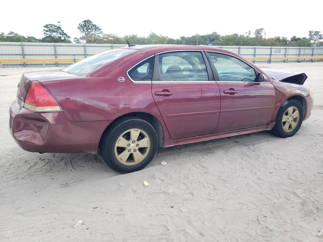 Photo 2 VIN: 2G1WT57K391279251 - CHEVROLET IMPALA 