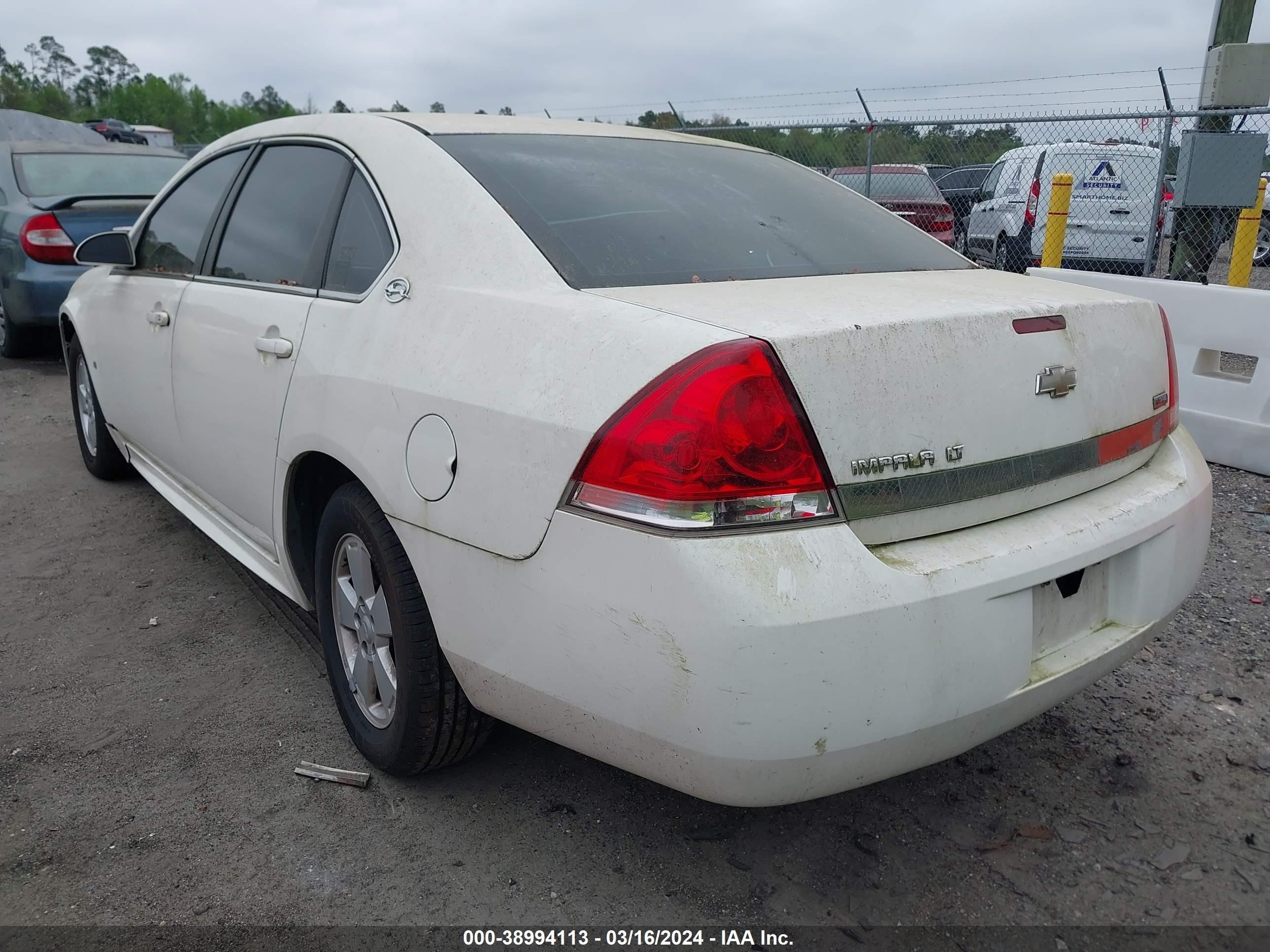 Photo 2 VIN: 2G1WT57K491203912 - CHEVROLET IMPALA 