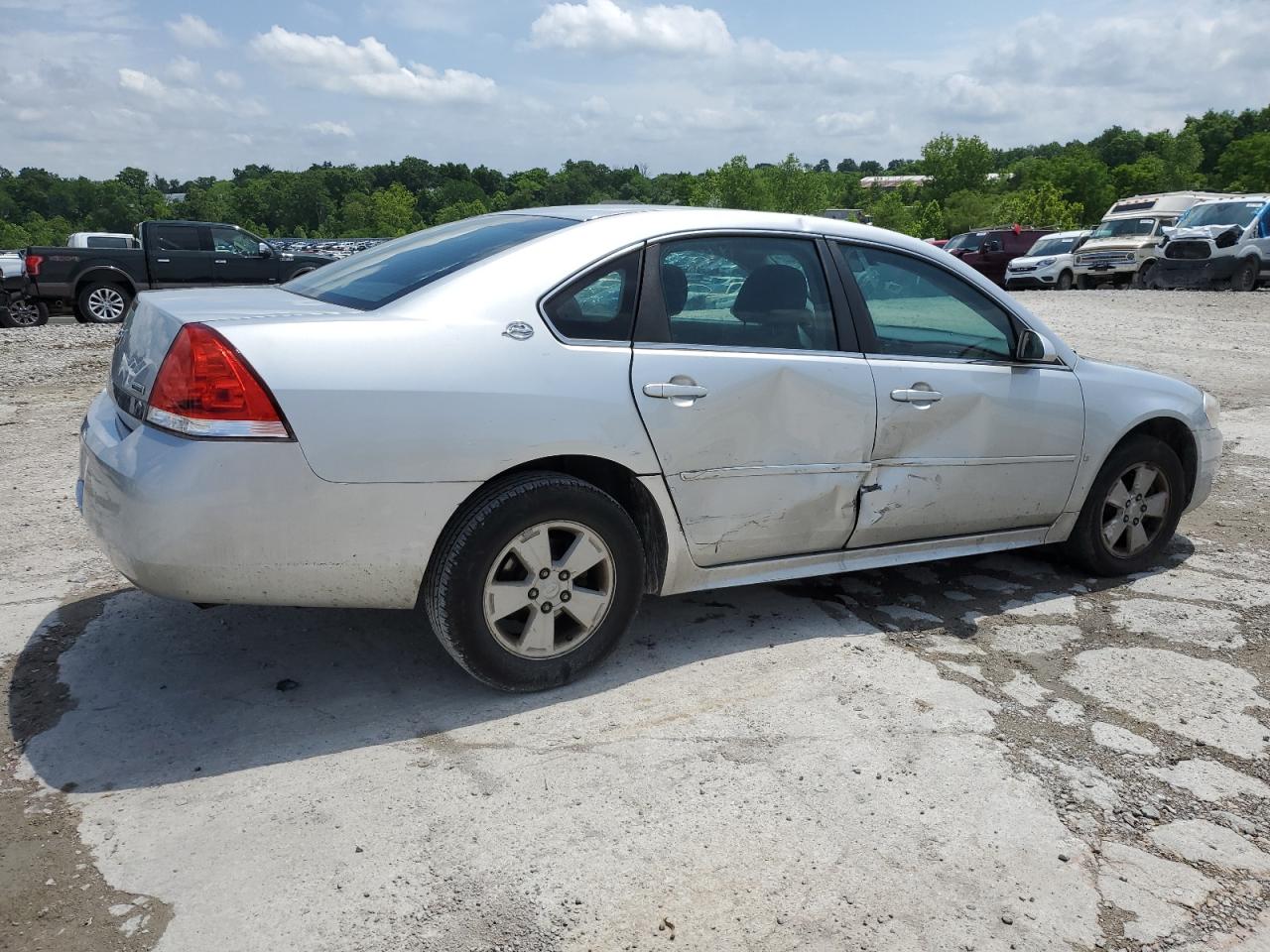 Photo 2 VIN: 2G1WT57K991167649 - CHEVROLET IMPALA 