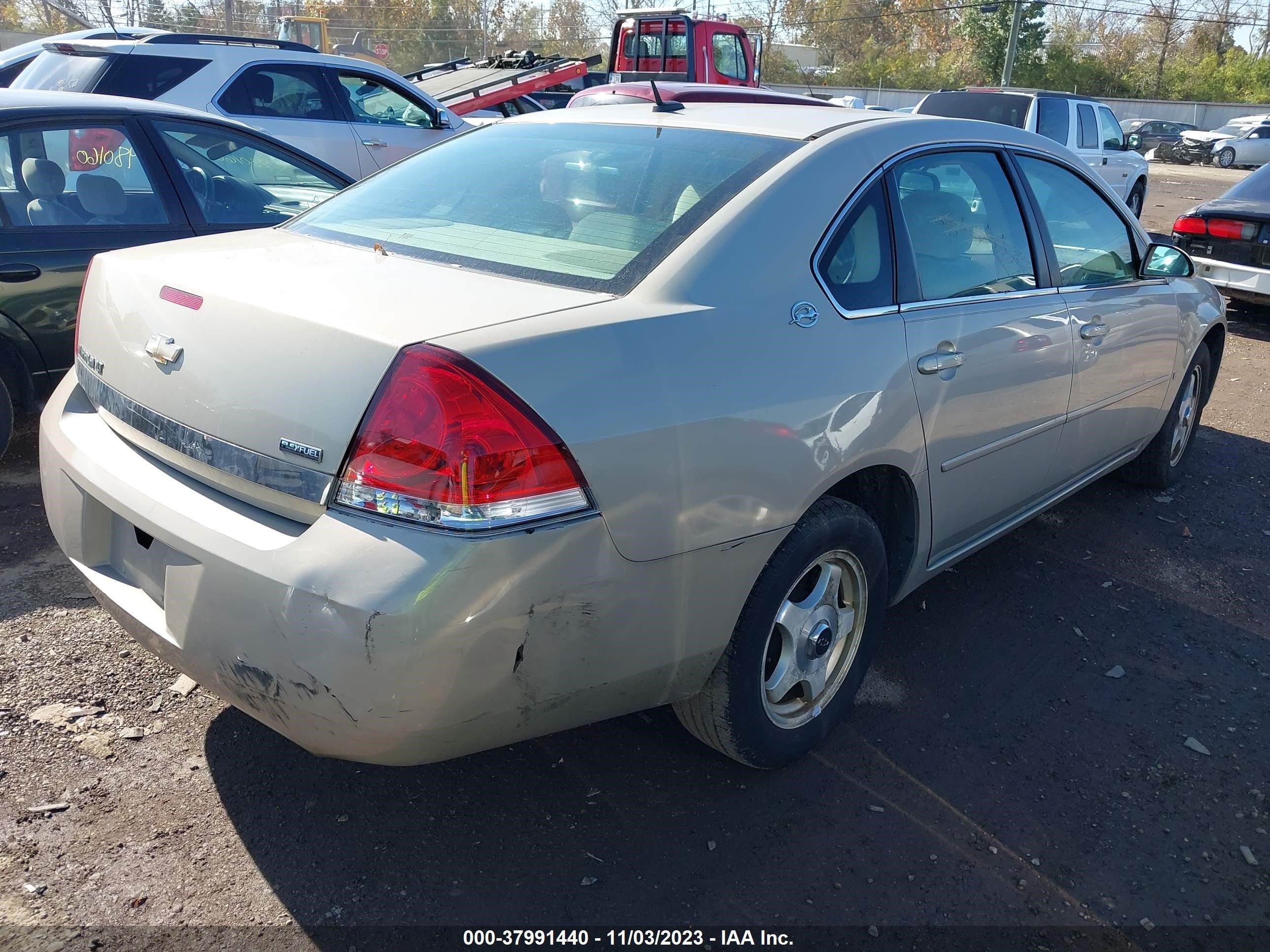 Photo 3 VIN: 2G1WT58K089112800 - CHEVROLET IMPALA 