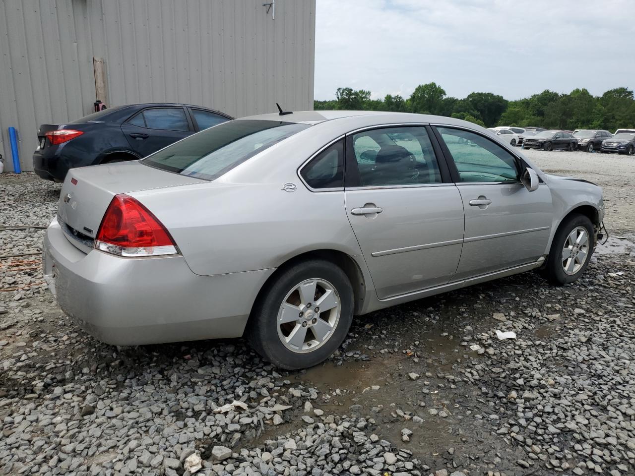 Photo 2 VIN: 2G1WT58K181267595 - CHEVROLET IMPALA 