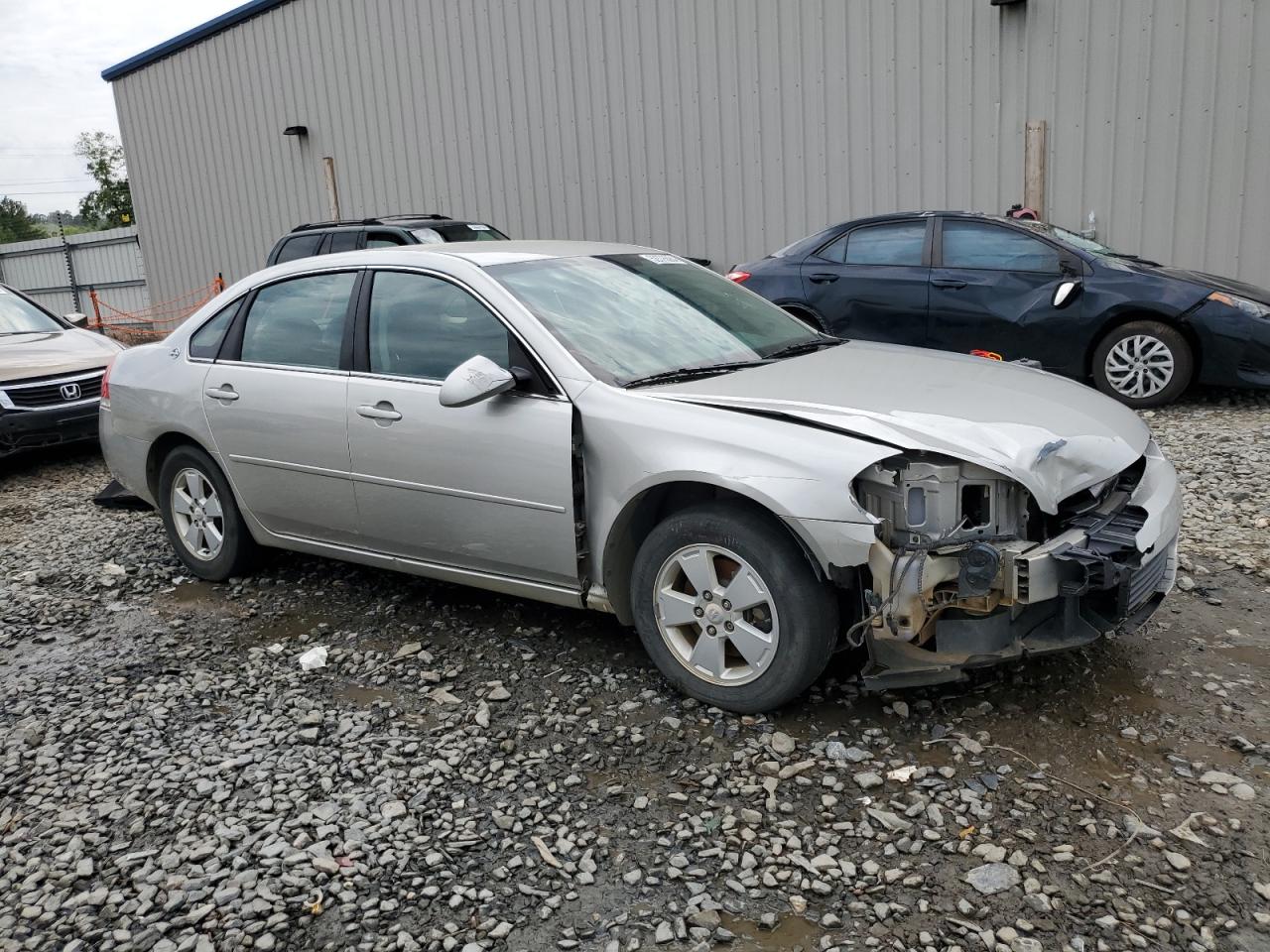 Photo 3 VIN: 2G1WT58K181267595 - CHEVROLET IMPALA 