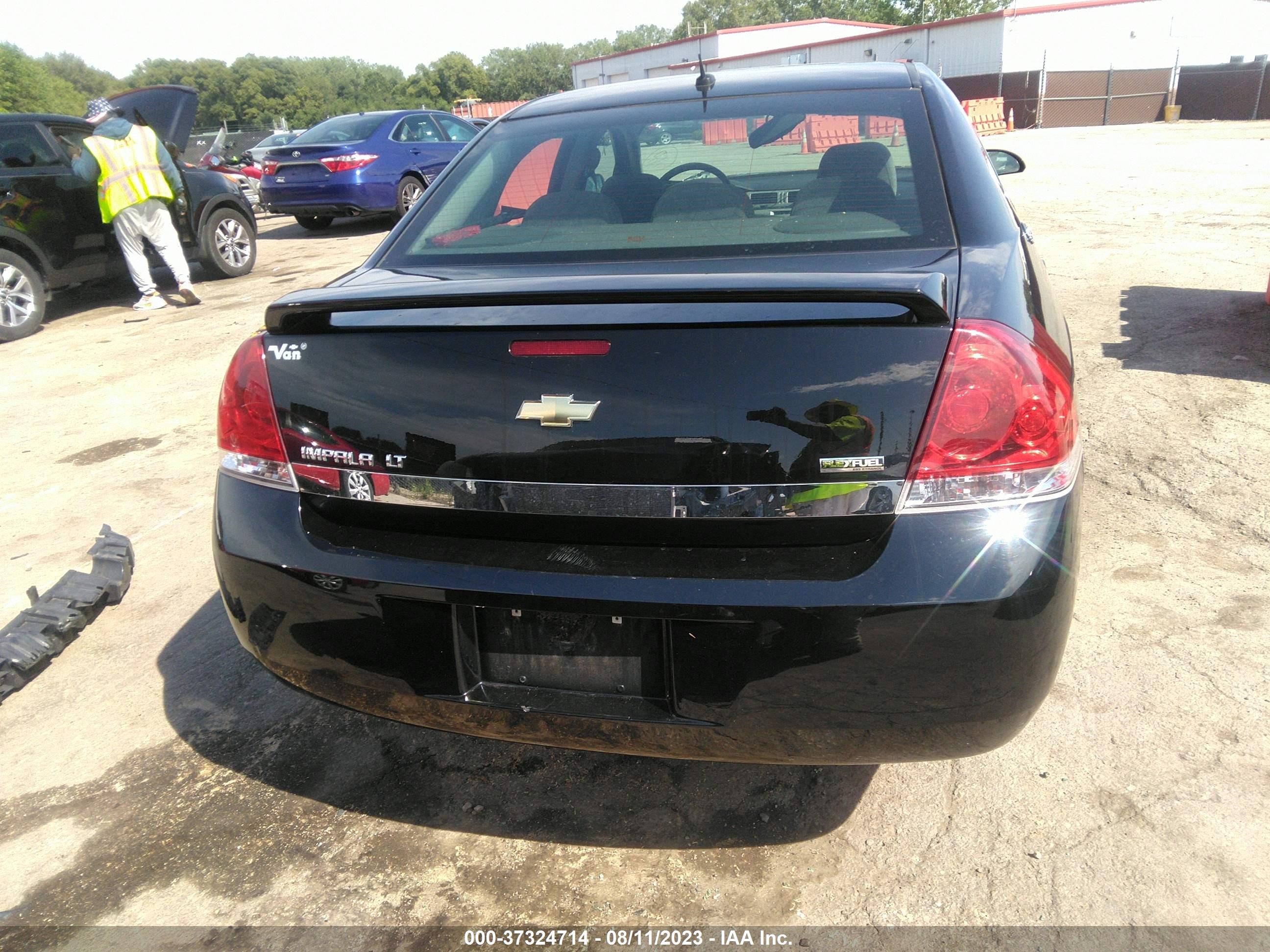 Photo 16 VIN: 2G1WT58K189225378 - CHEVROLET IMPALA 