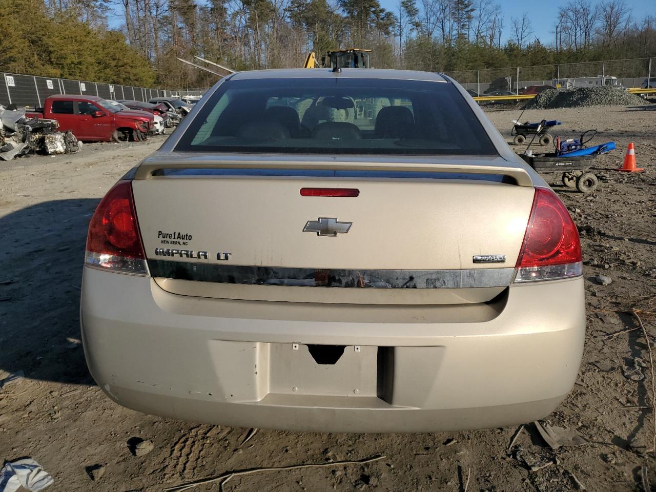 Photo 5 VIN: 2G1WT58K189227017 - CHEVROLET IMPALA 