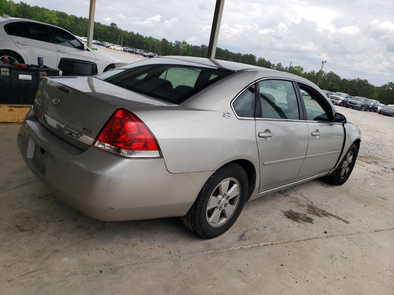 Photo 2 VIN: 2G1WT58K479169256 - CHEVROLET IMPALA 