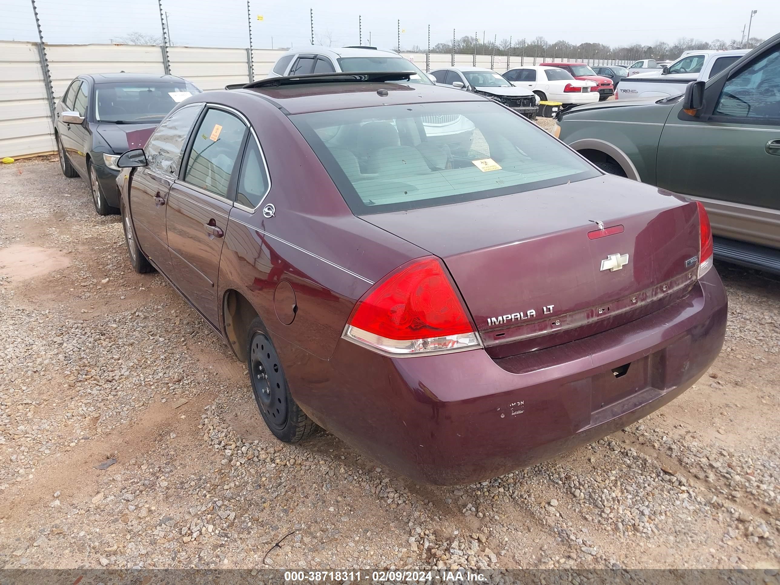 Photo 2 VIN: 2G1WT58K579255529 - CHEVROLET IMPALA 