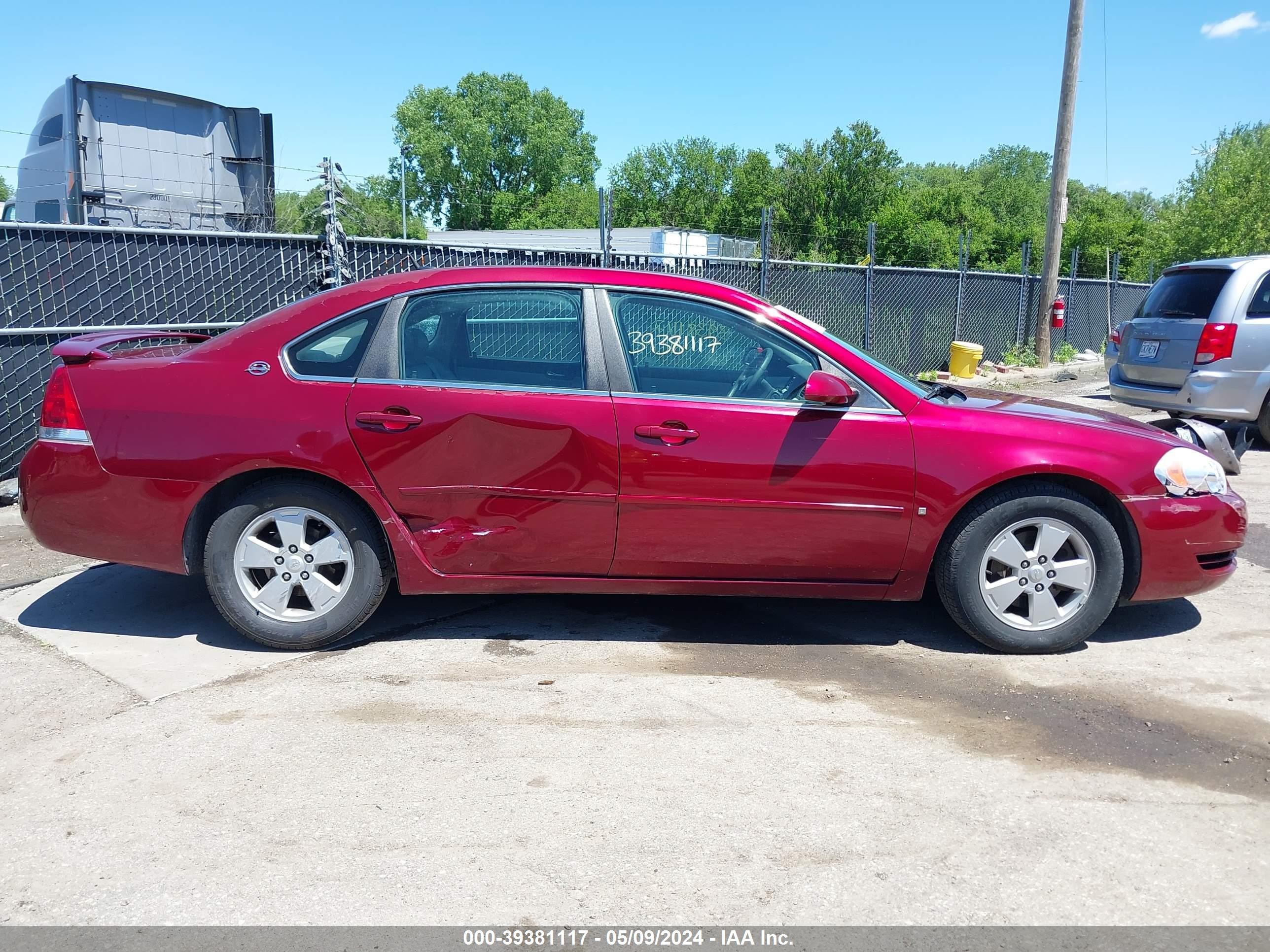 Photo 12 VIN: 2G1WT58K681378613 - CHEVROLET IMPALA 