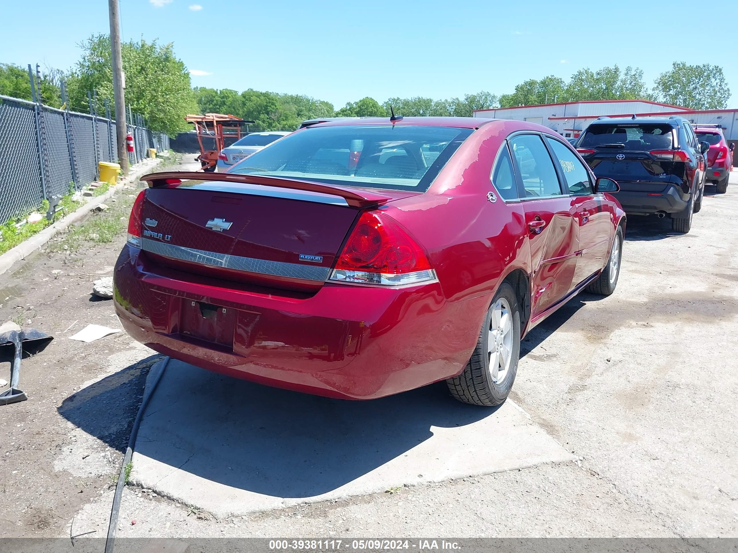 Photo 3 VIN: 2G1WT58K681378613 - CHEVROLET IMPALA 