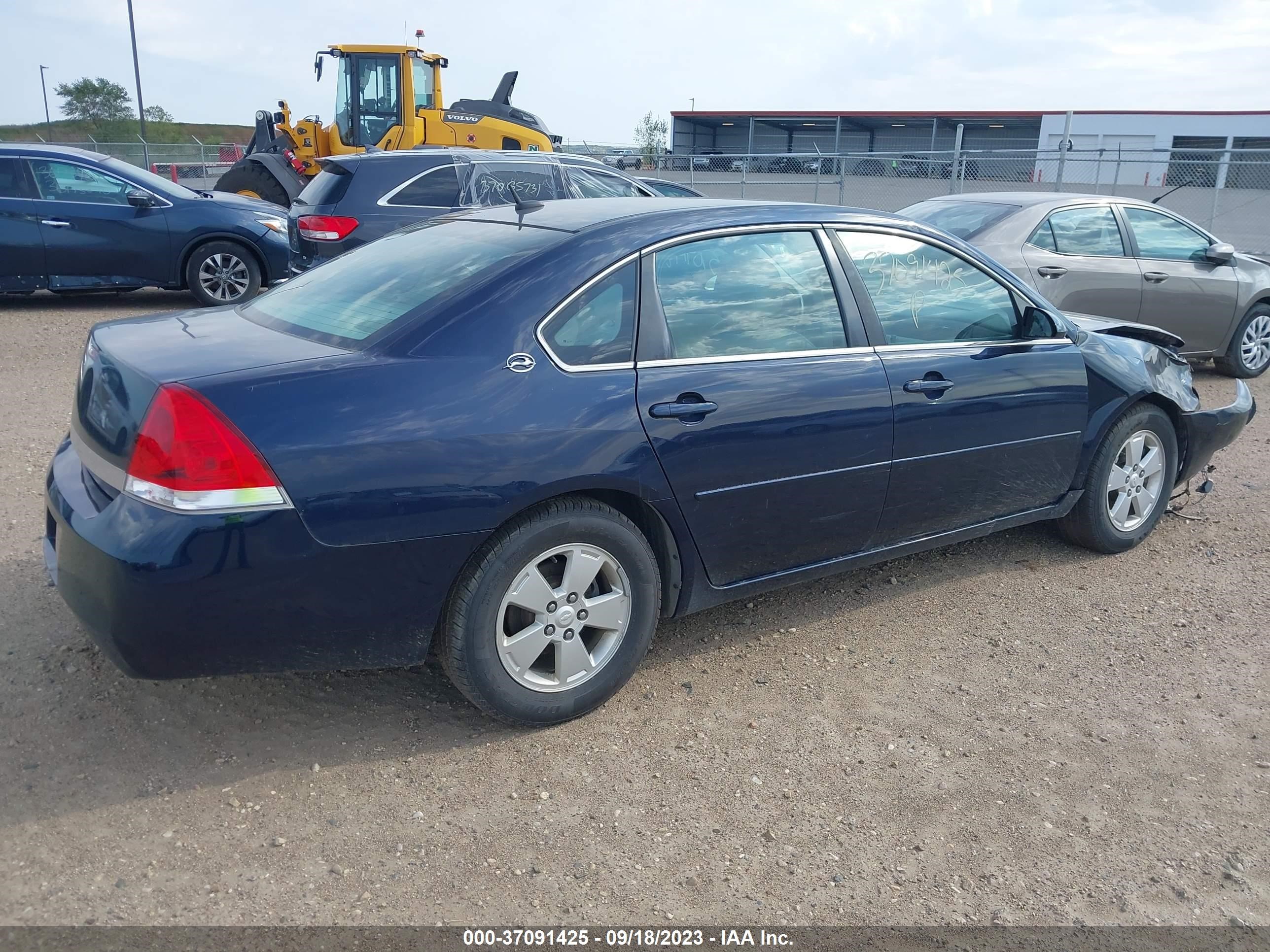 Photo 3 VIN: 2G1WT58K689153559 - CHEVROLET IMPALA 