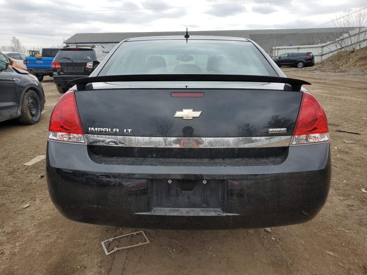 Photo 5 VIN: 2G1WT58K881325640 - CHEVROLET IMPALA 