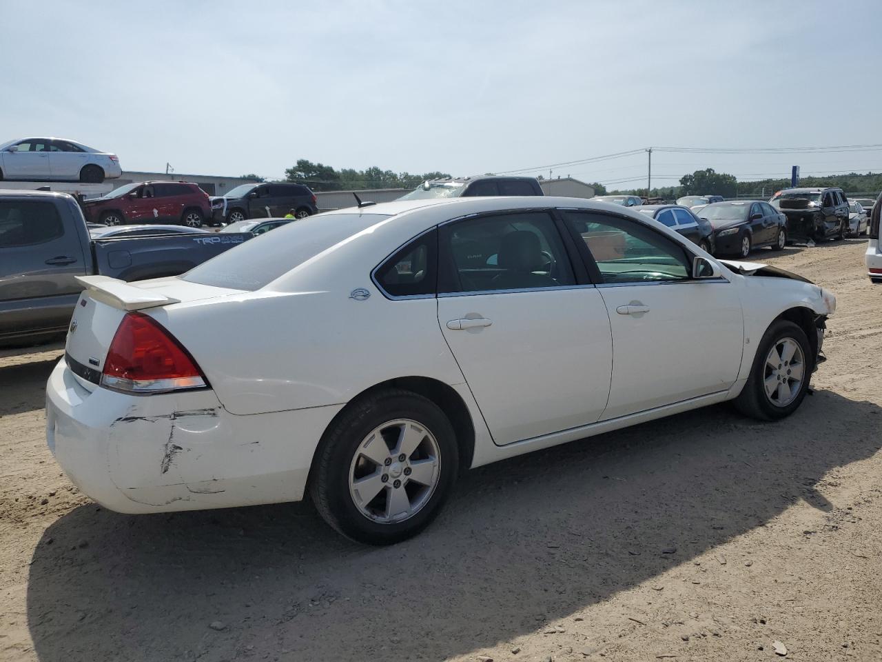 Photo 2 VIN: 2G1WT58K881362431 - CHEVROLET IMPALA 