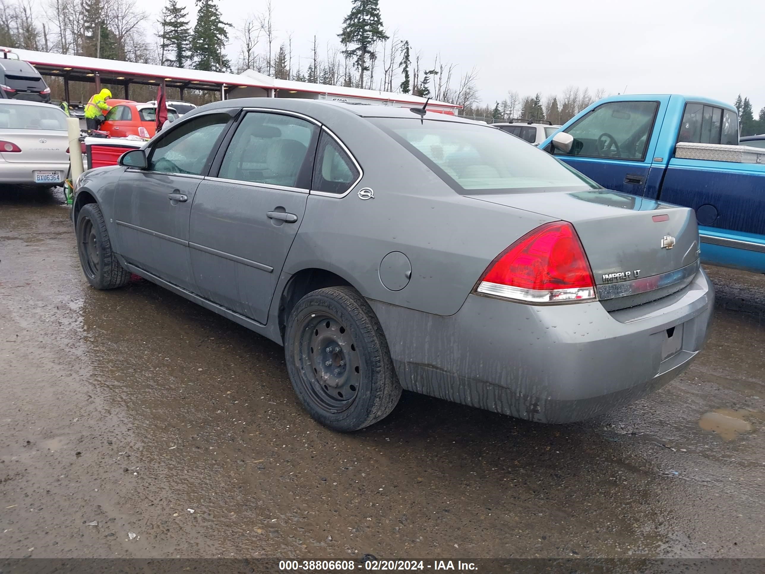 Photo 2 VIN: 2G1WT58K889113628 - CHEVROLET IMPALA 