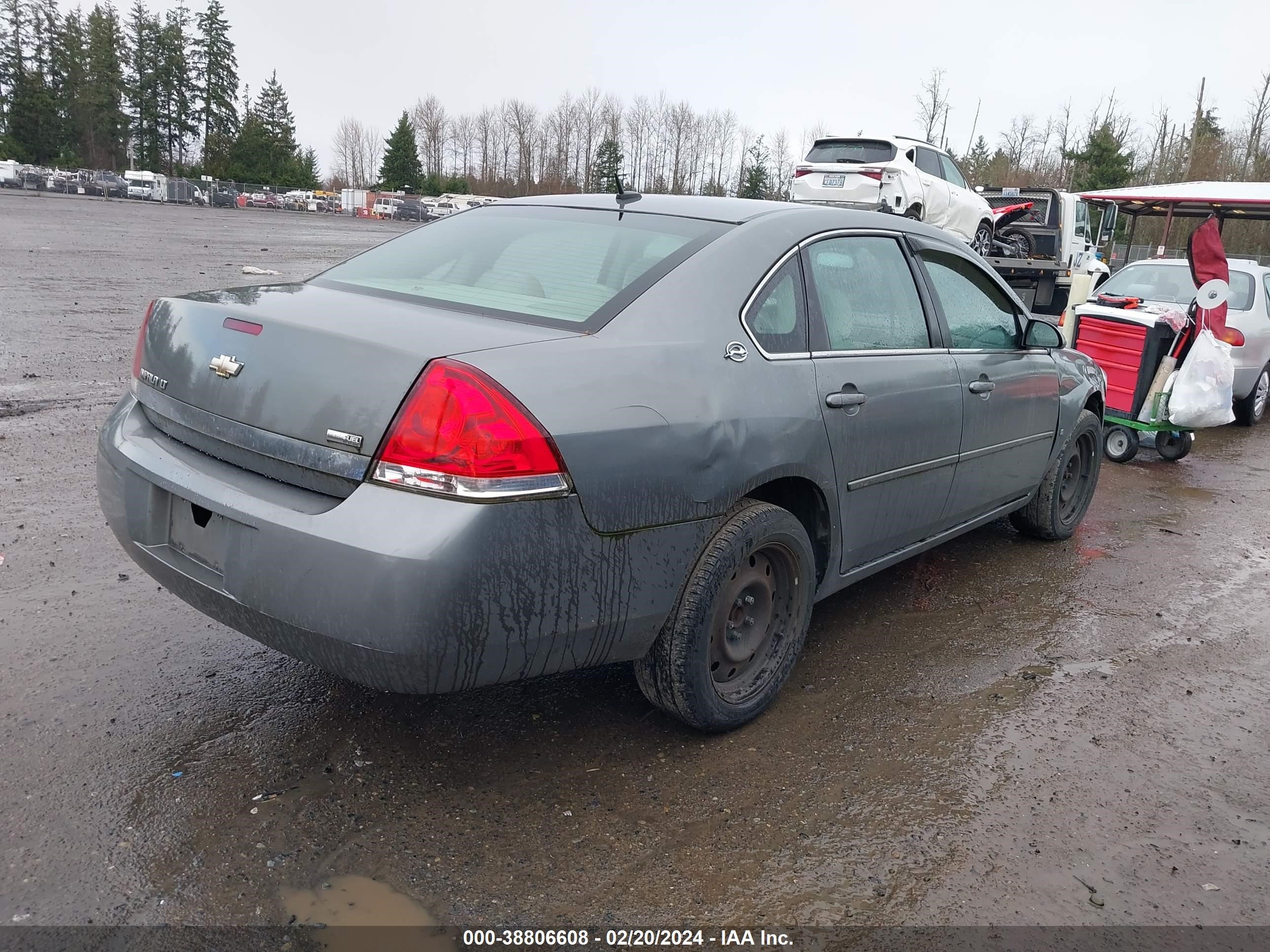 Photo 3 VIN: 2G1WT58K889113628 - CHEVROLET IMPALA 