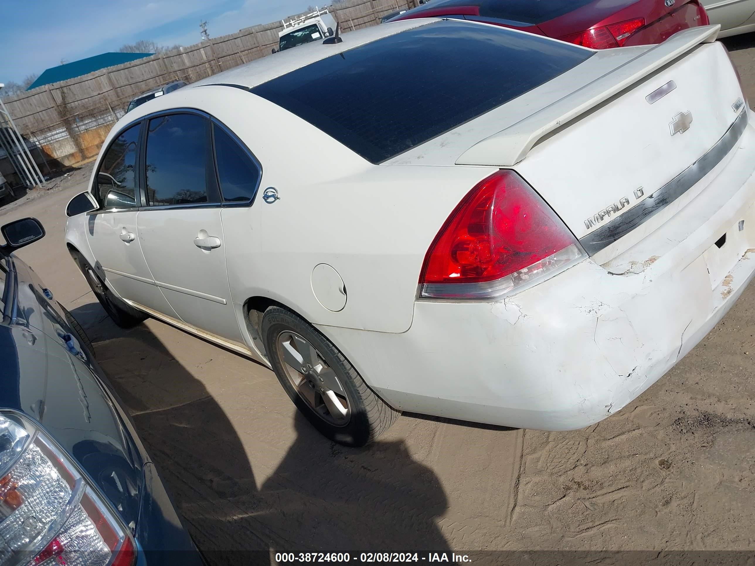 Photo 2 VIN: 2G1WT58K889122345 - CHEVROLET IMPALA 