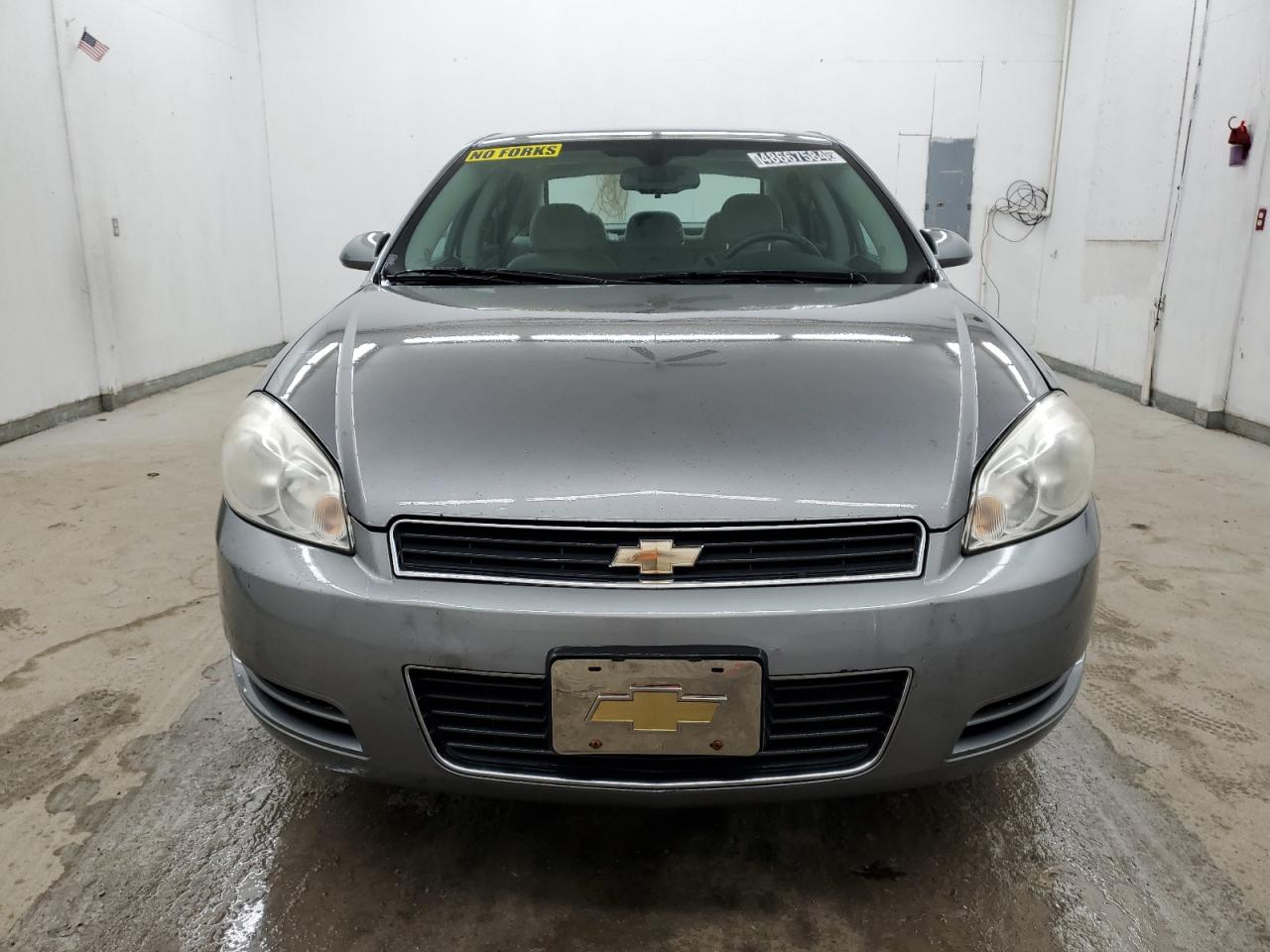 Photo 4 VIN: 2G1WT58K969349315 - CHEVROLET IMPALA 