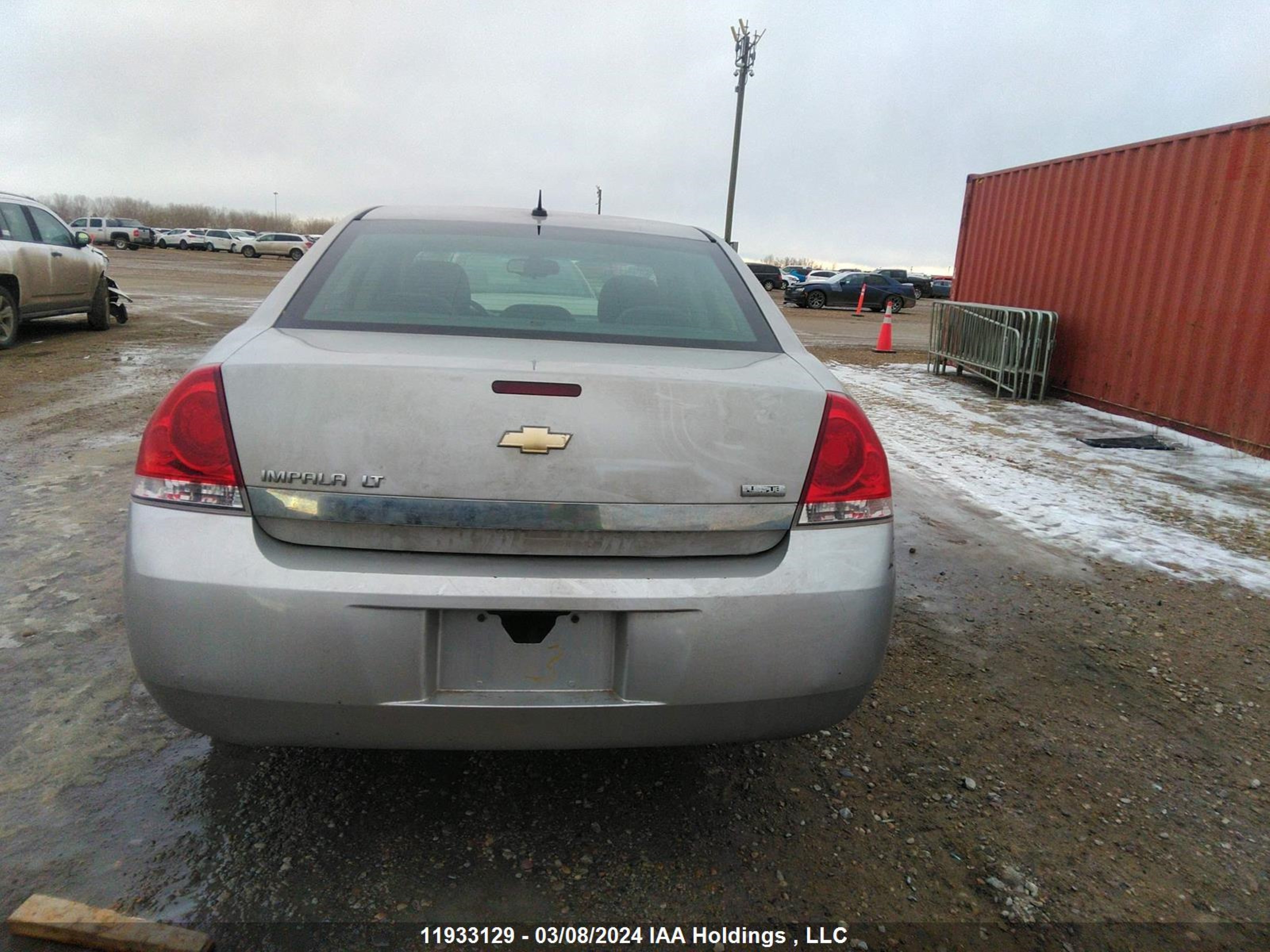 Photo 15 VIN: 2G1WT58K981229600 - CHEVROLET IMPALA 