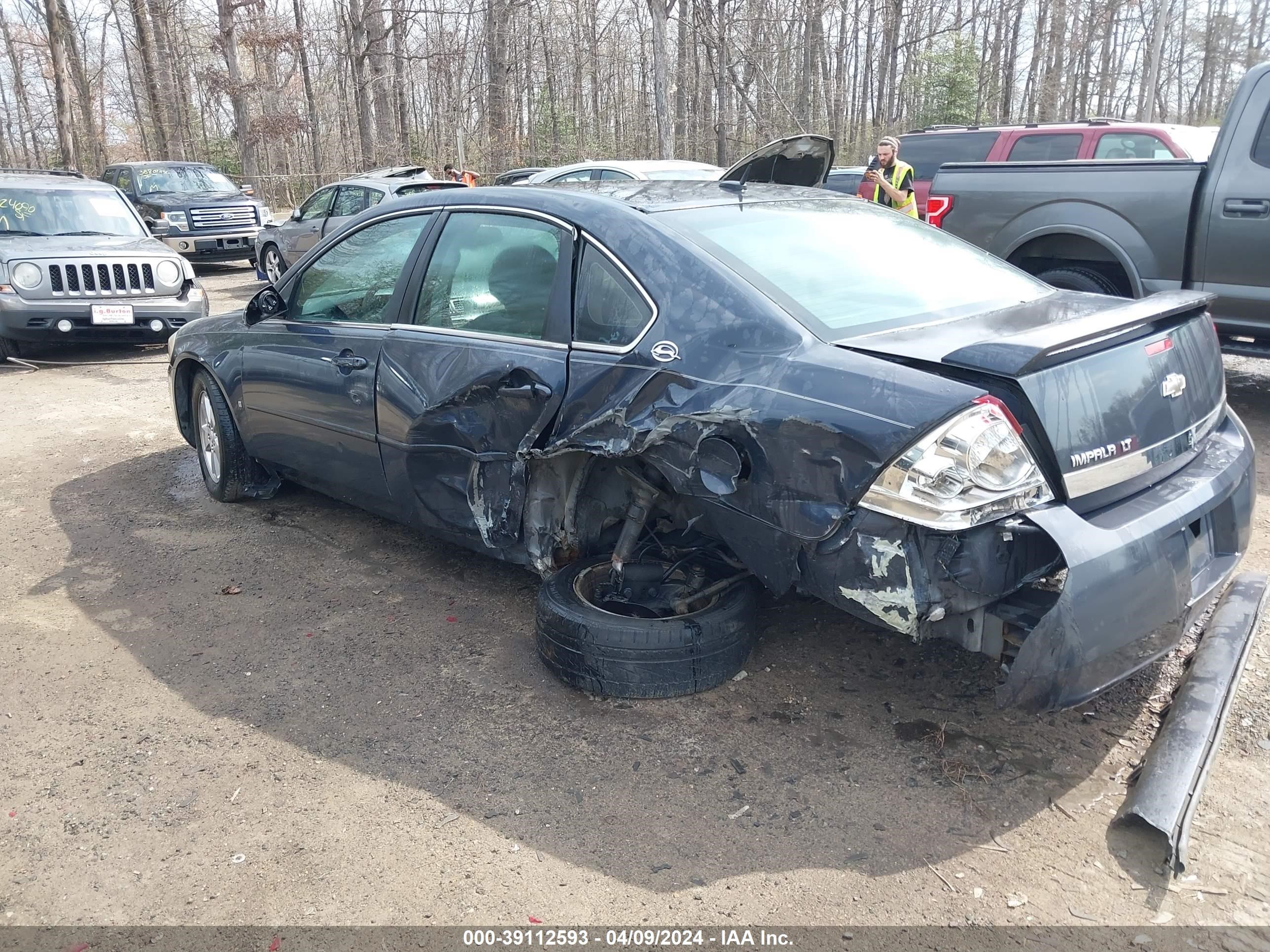 Photo 2 VIN: 2G1WT58N081198375 - CHEVROLET IMPALA 