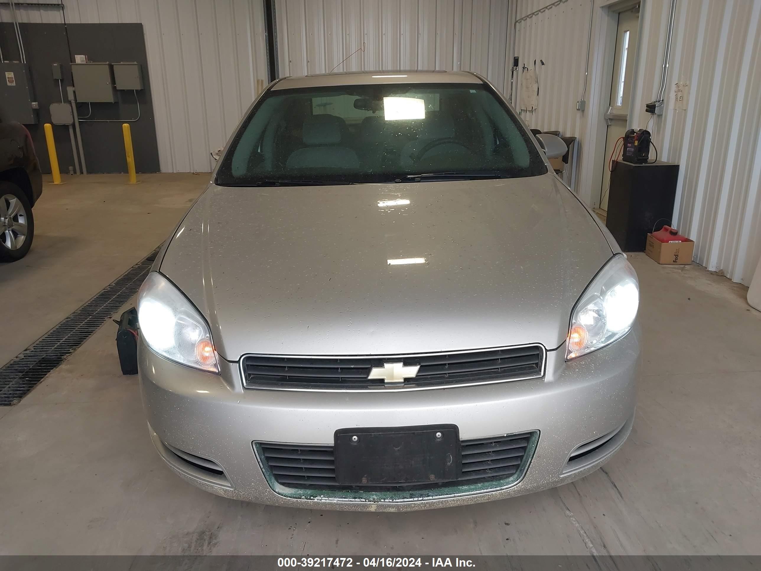 Photo 11 VIN: 2G1WT58N279292709 - CHEVROLET IMPALA 