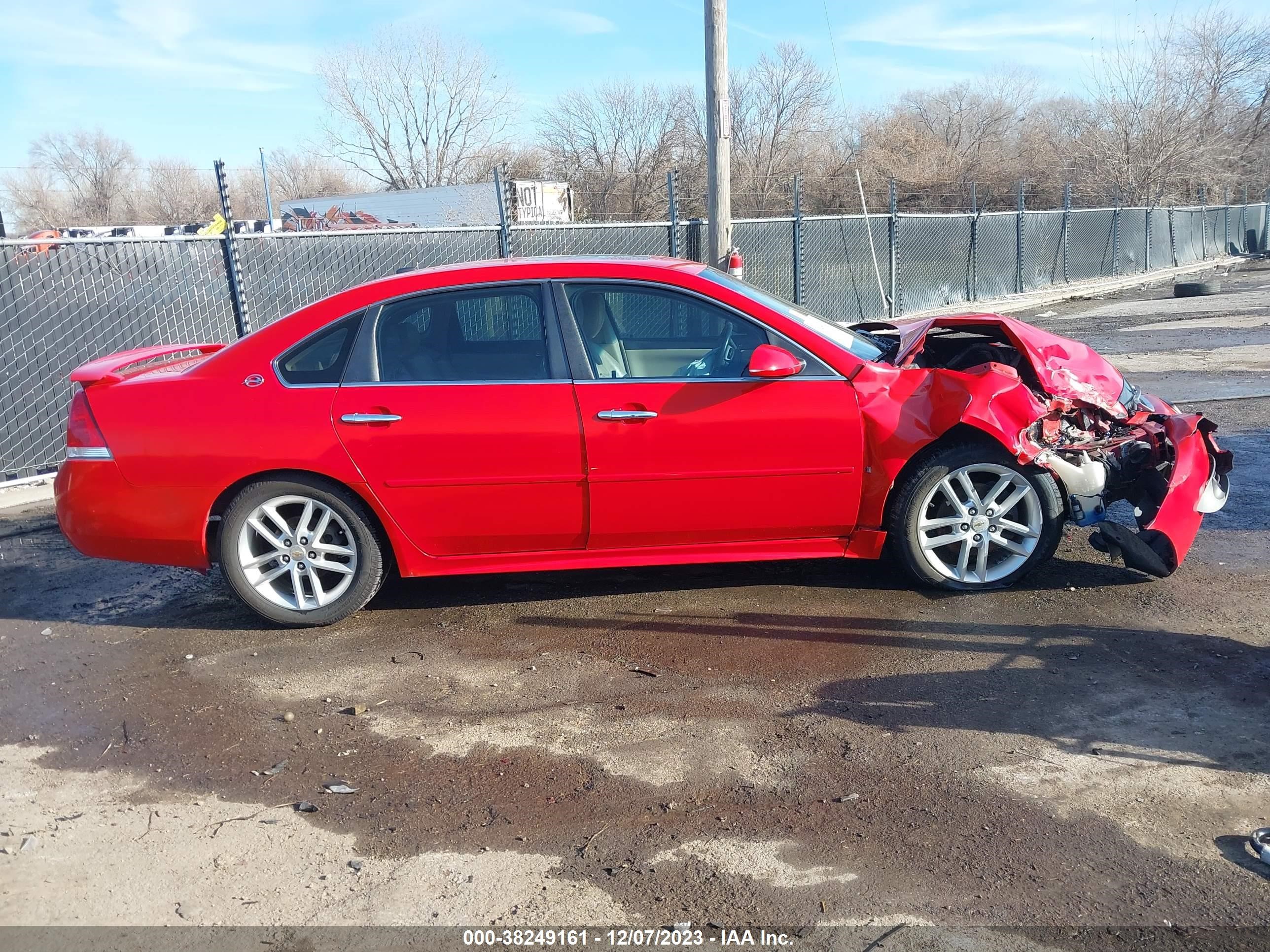 Photo 13 VIN: 2G1WU57M391300050 - CHEVROLET IMPALA 