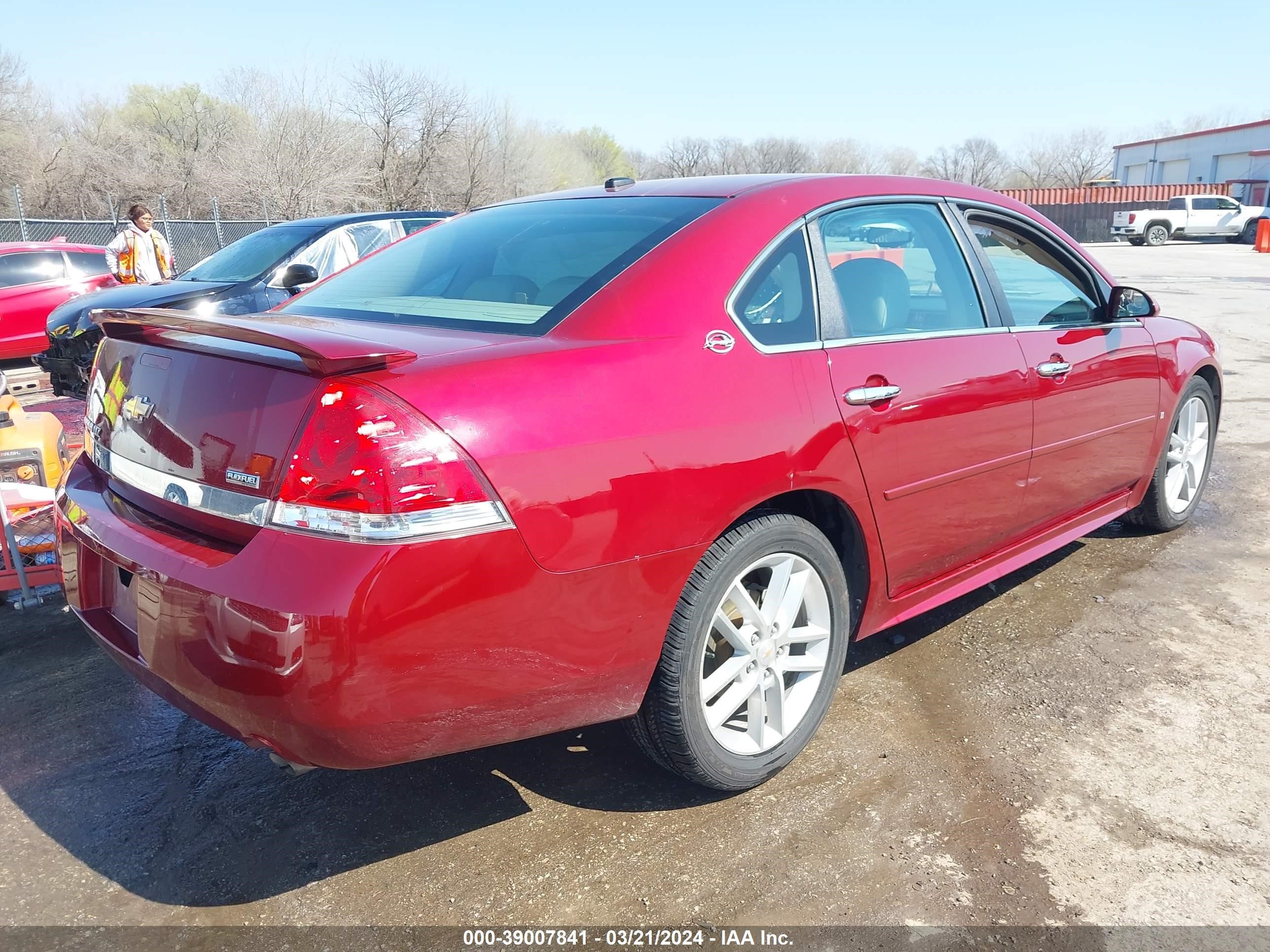 Photo 3 VIN: 2G1WU57M491221955 - CHEVROLET IMPALA 