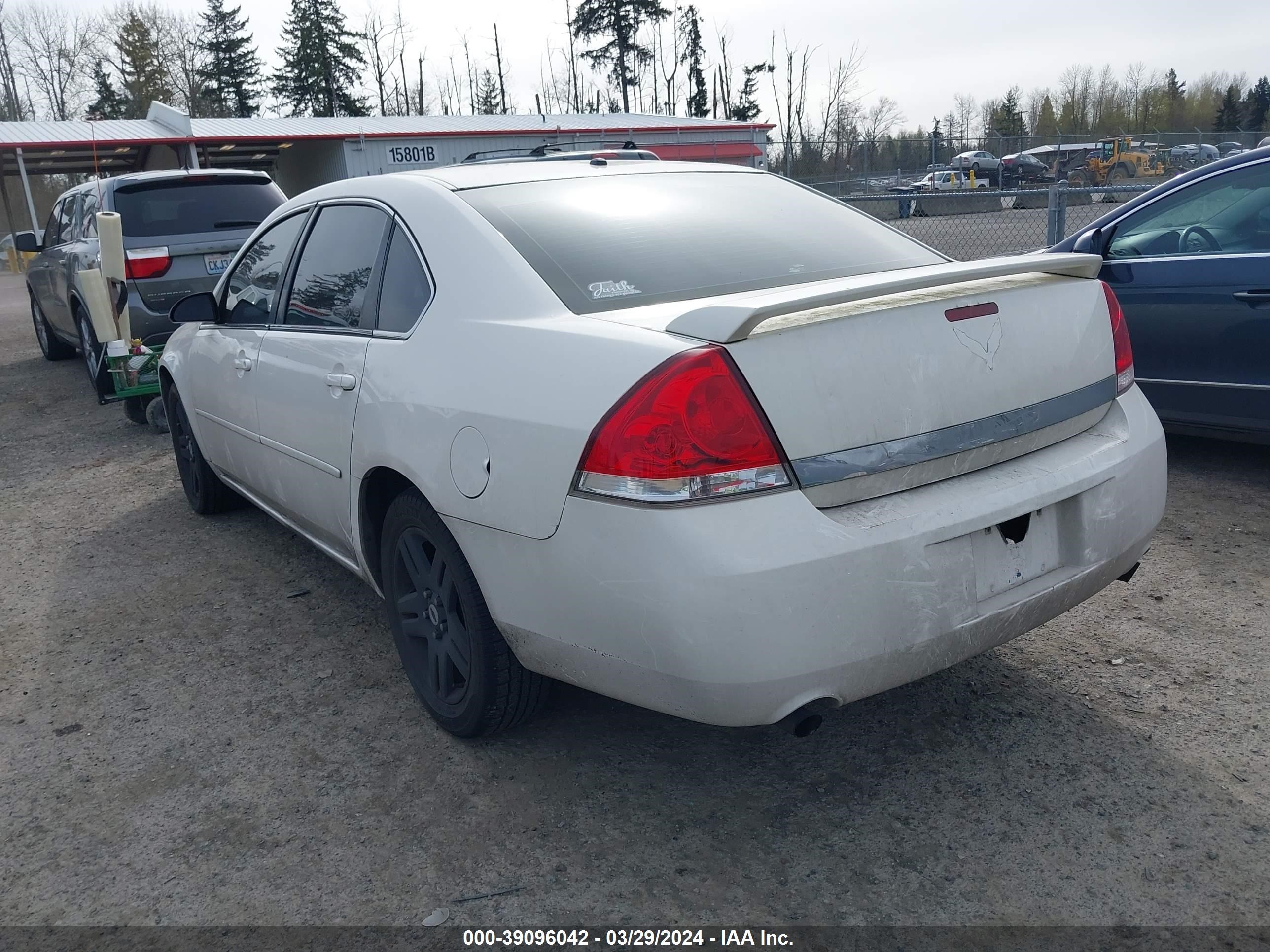 Photo 2 VIN: 2G1WU581169373841 - CHEVROLET IMPALA 