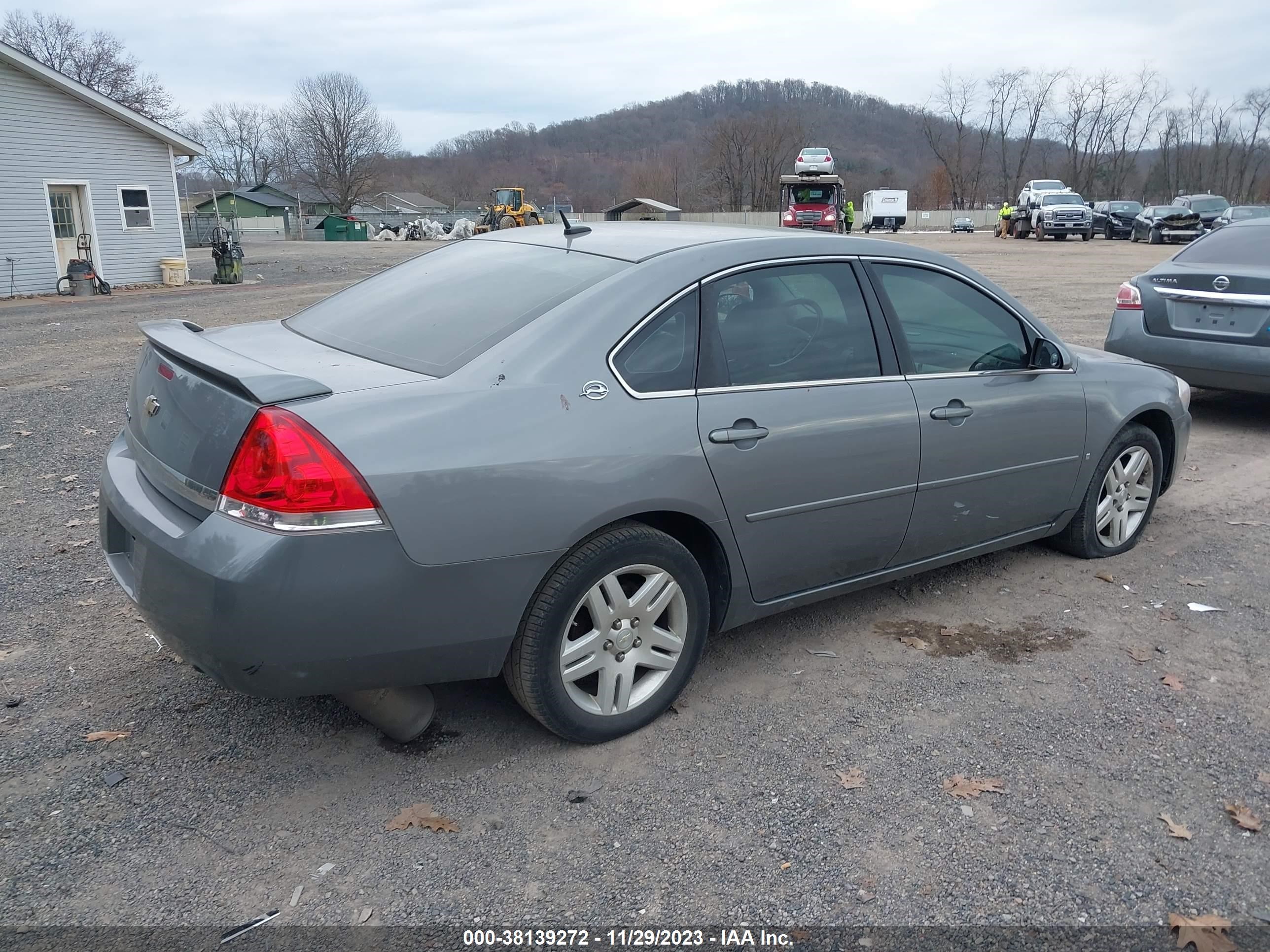 Photo 3 VIN: 2G1WU581869395948 - CHEVROLET IMPALA 